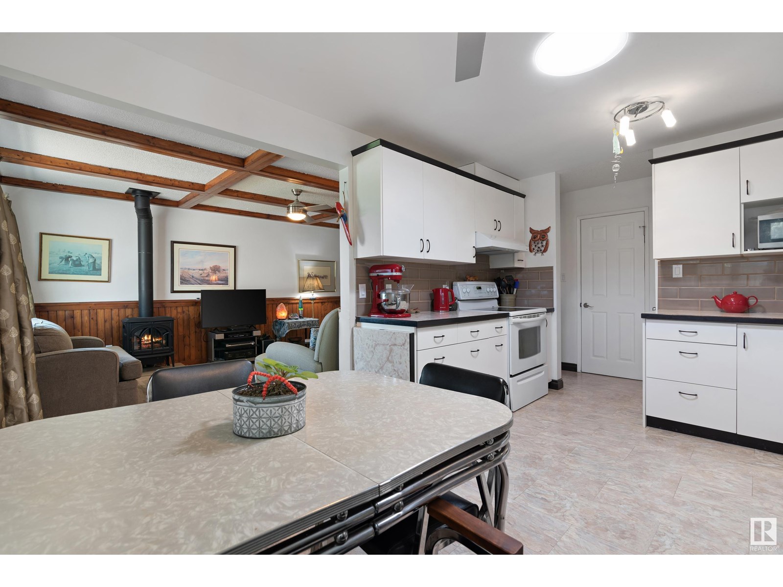 4318 44 Av, Stony Plain, Alberta  T7Z 1J3 - Photo 9 - E4441508