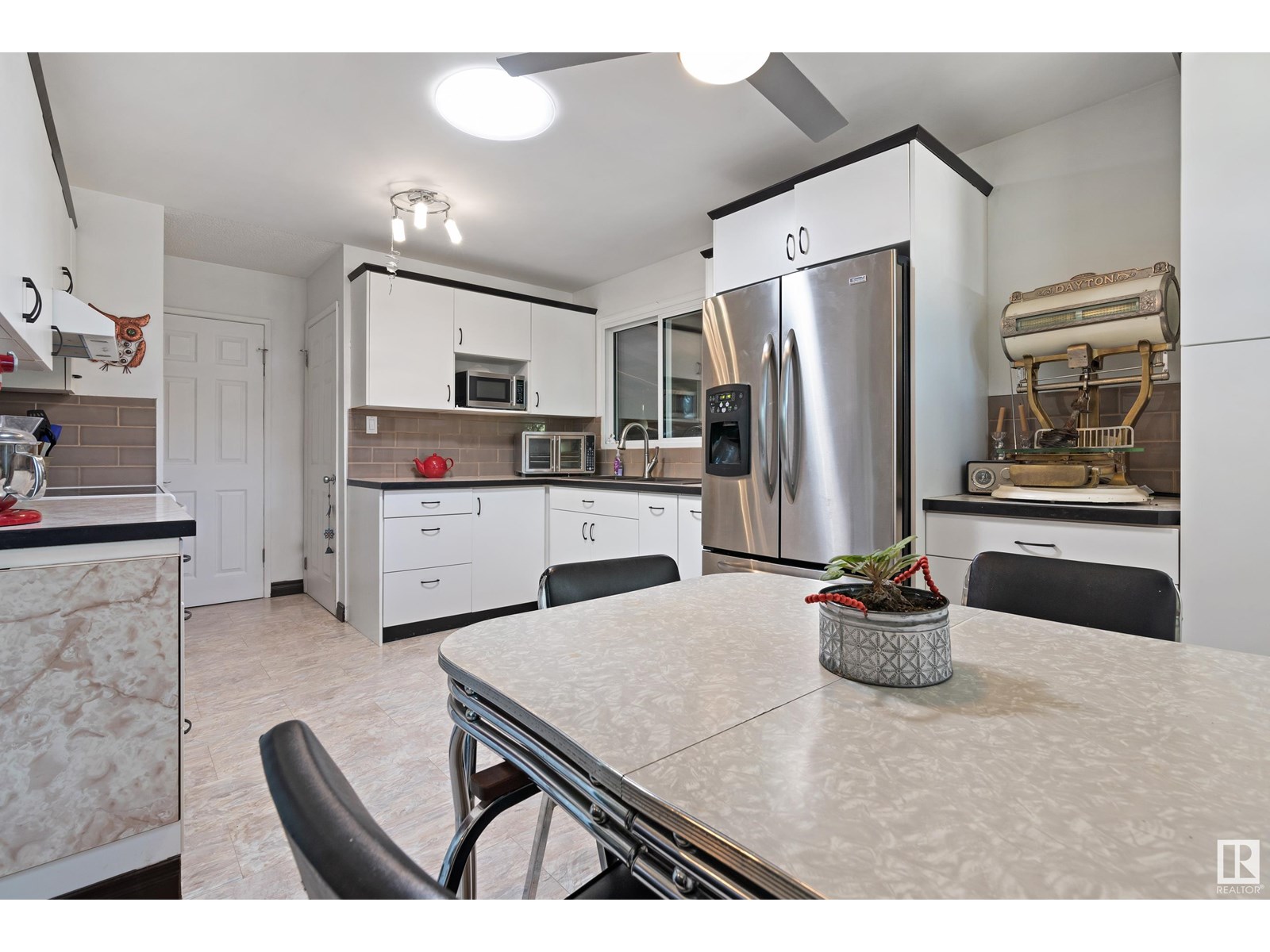 4318 44 Av, Stony Plain, Alberta  T7Z 1J3 - Photo 8 - E4441508