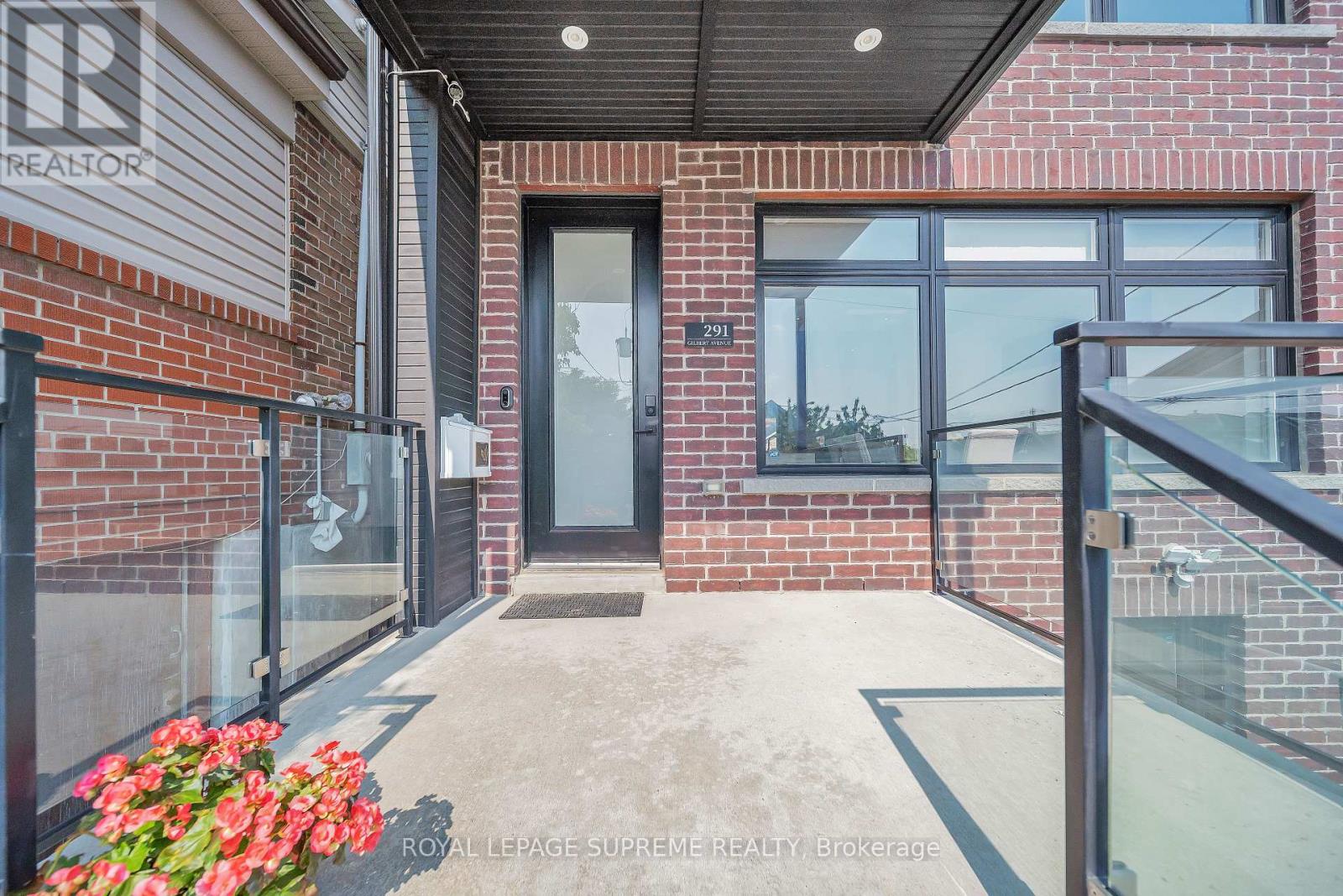 291 Gilbert Avenue, Toronto, Ontario  M6E 4W8 - Photo 4 - W12206535