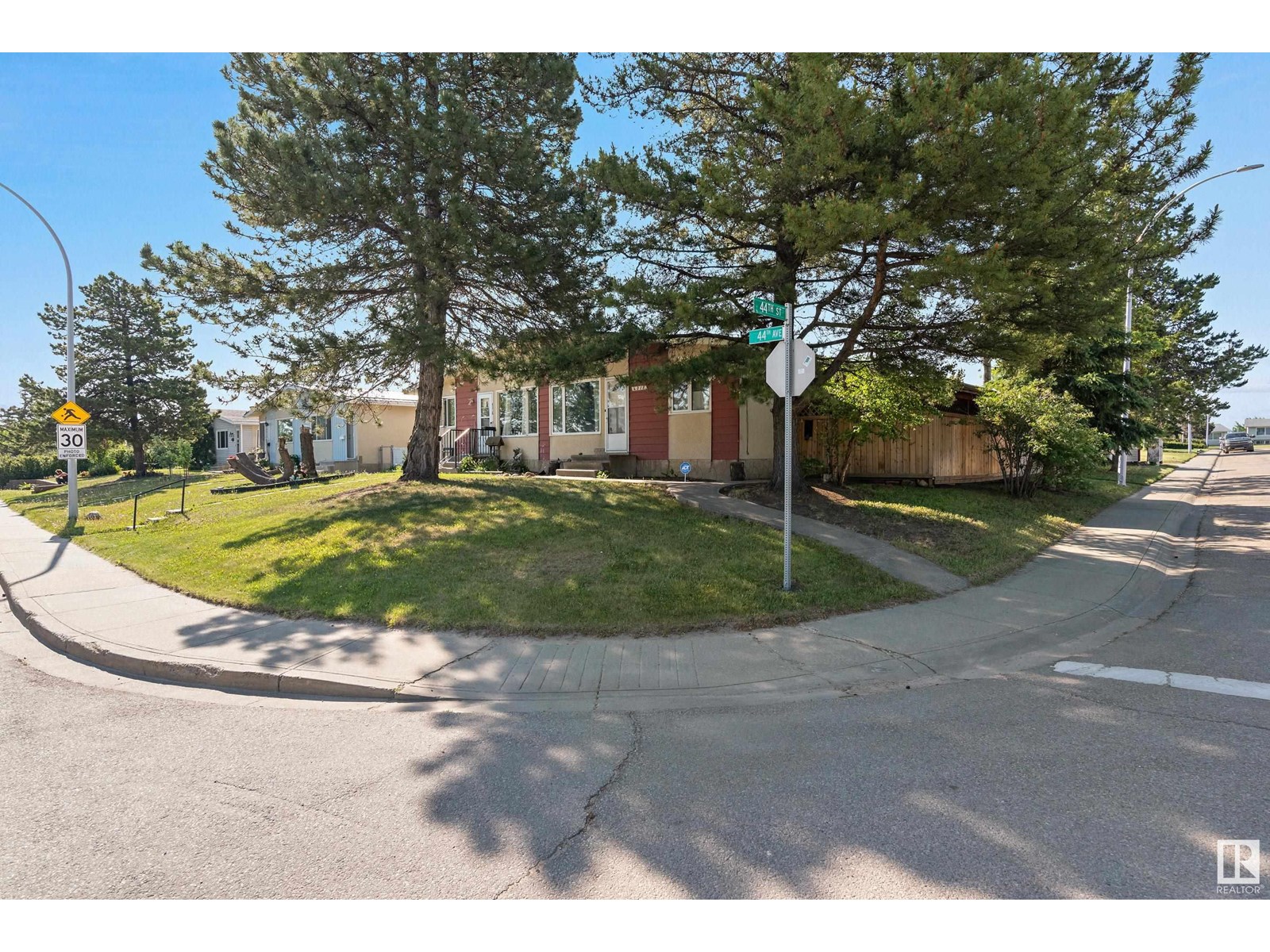 4318 44 Av, Stony Plain, Alberta  T7Z 1J3 - Photo 2 - E4441508
