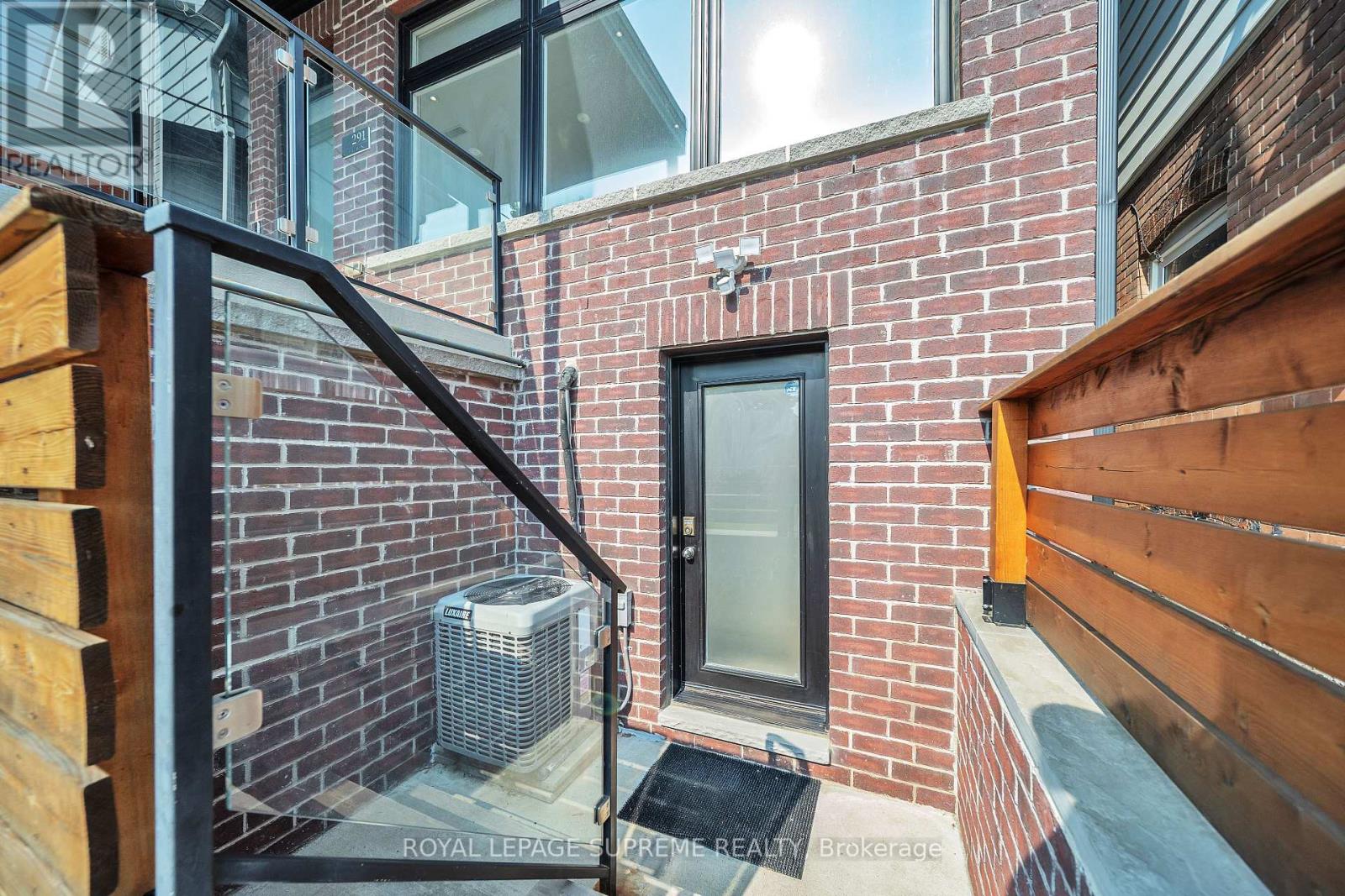 291 Gilbert Avenue, Toronto, Ontario  M6E 4W8 - Photo 5 - W12206535