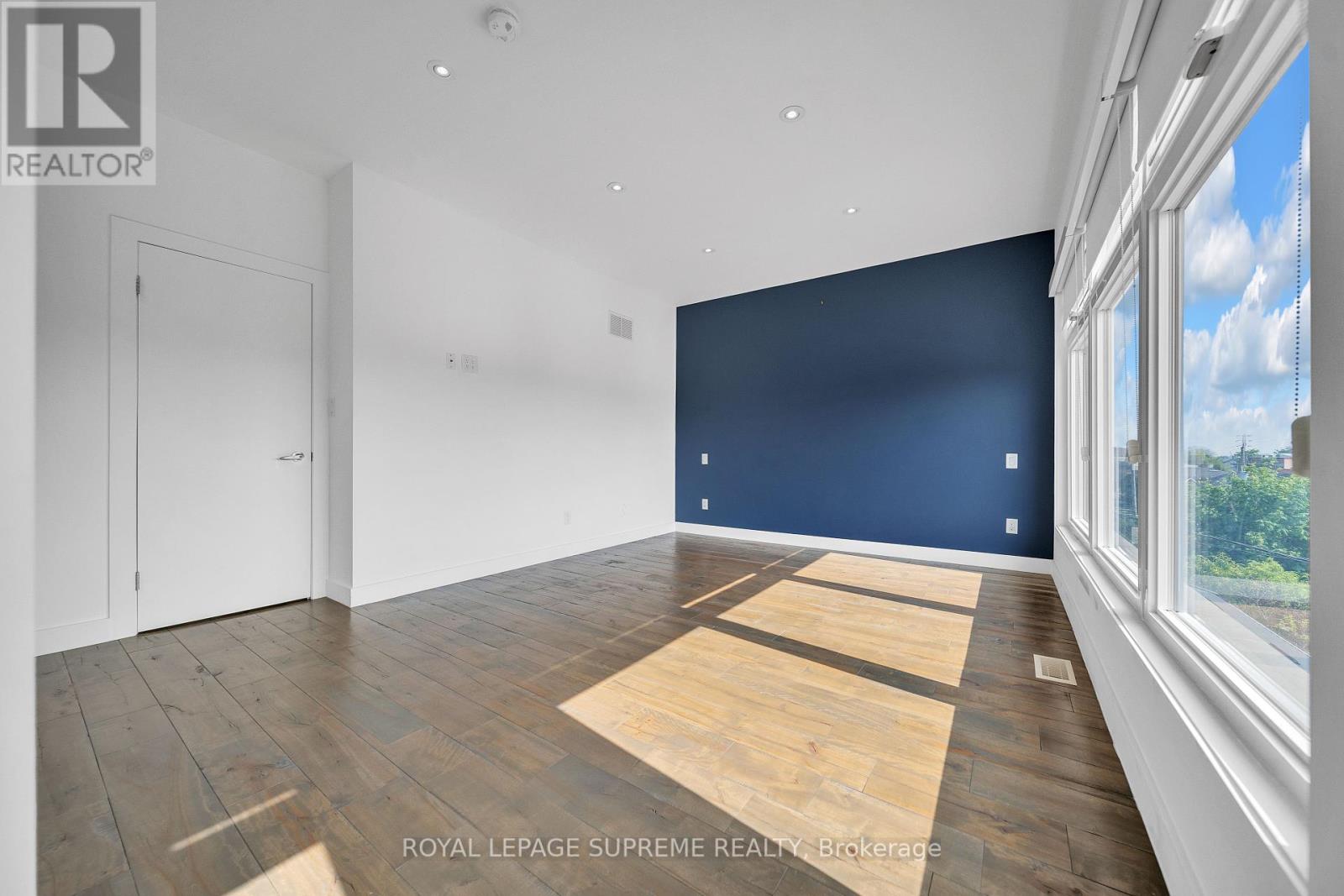 291 Gilbert Avenue, Toronto, Ontario  M6E 4W8 - Photo 22 - W12206535