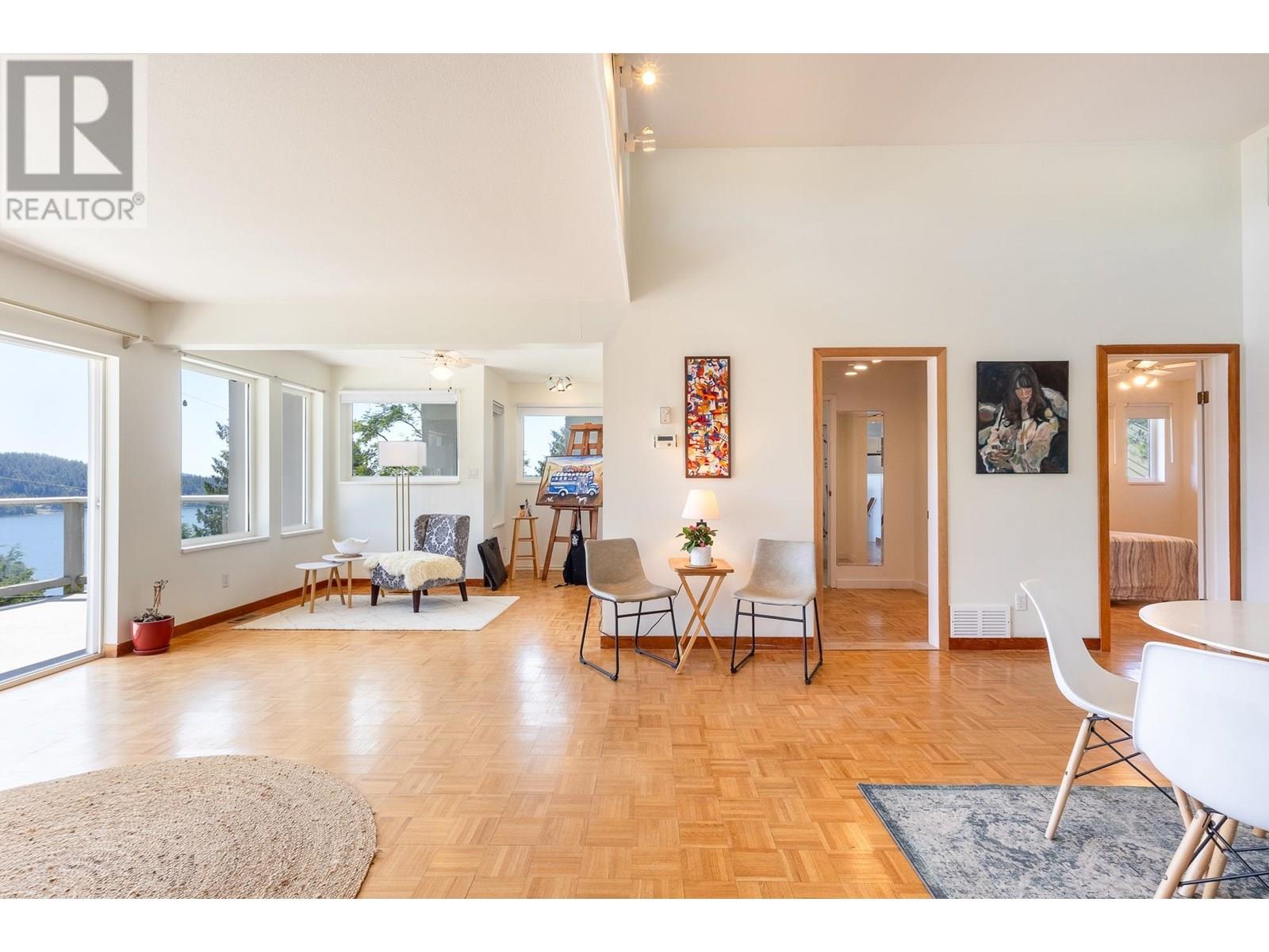 511 Central Avenue, Gibsons, British Columbia  V0N 1V1 - Photo 7 - R3012638