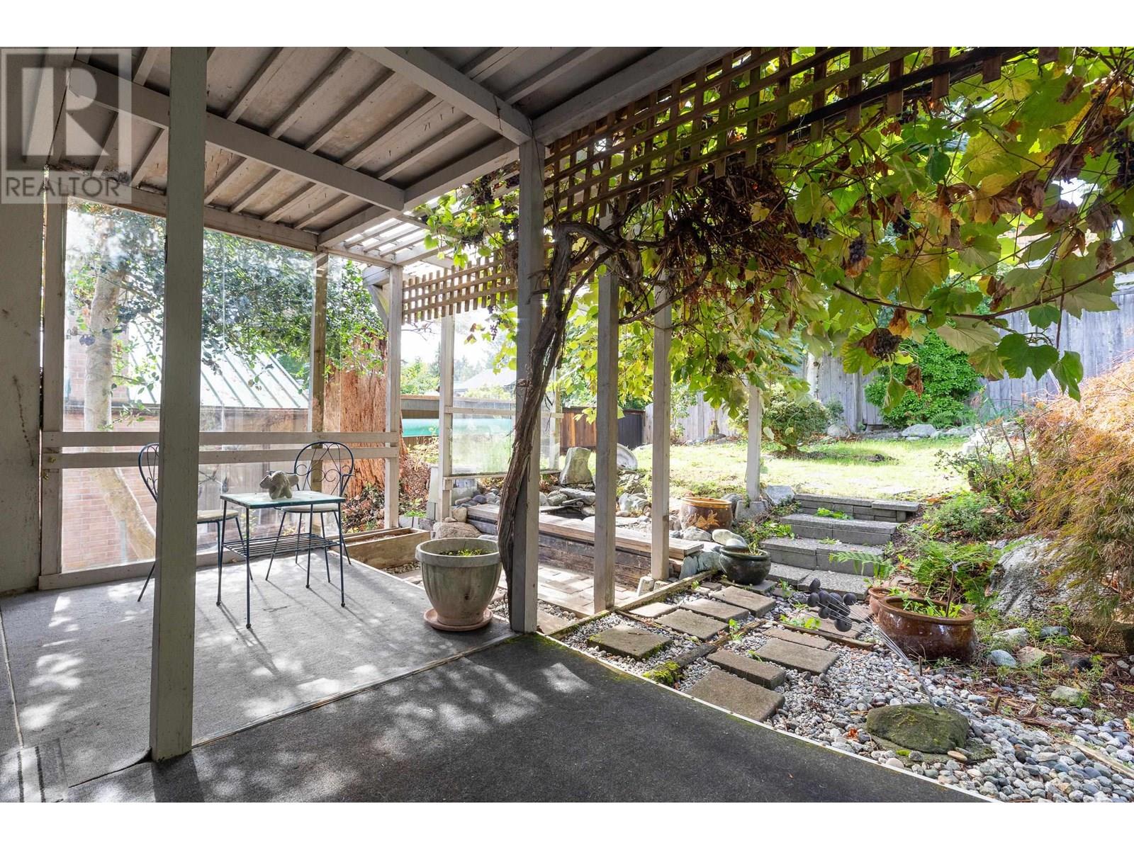 511 Central Avenue, Gibsons, British Columbia  V0N 1V1 - Photo 25 - R3012638
