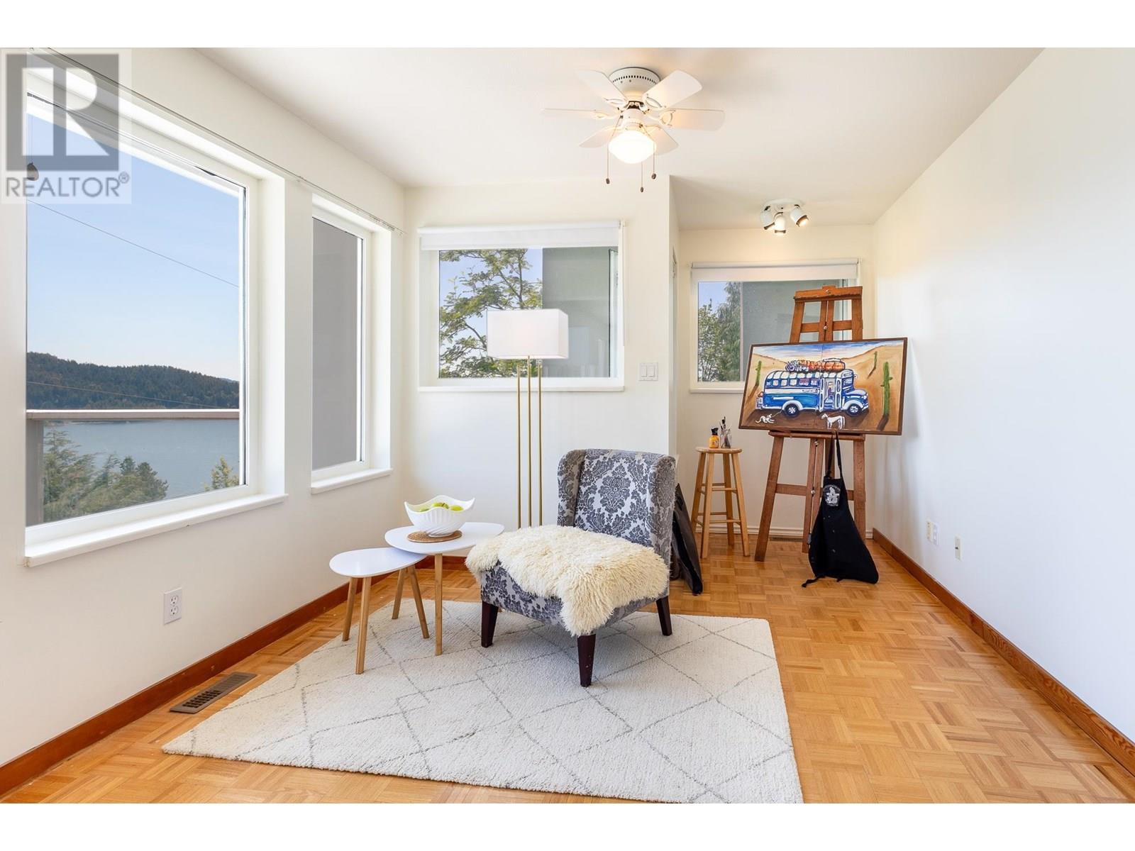 511 Central Avenue, Gibsons, British Columbia  V0N 1V1 - Photo 9 - R3012638