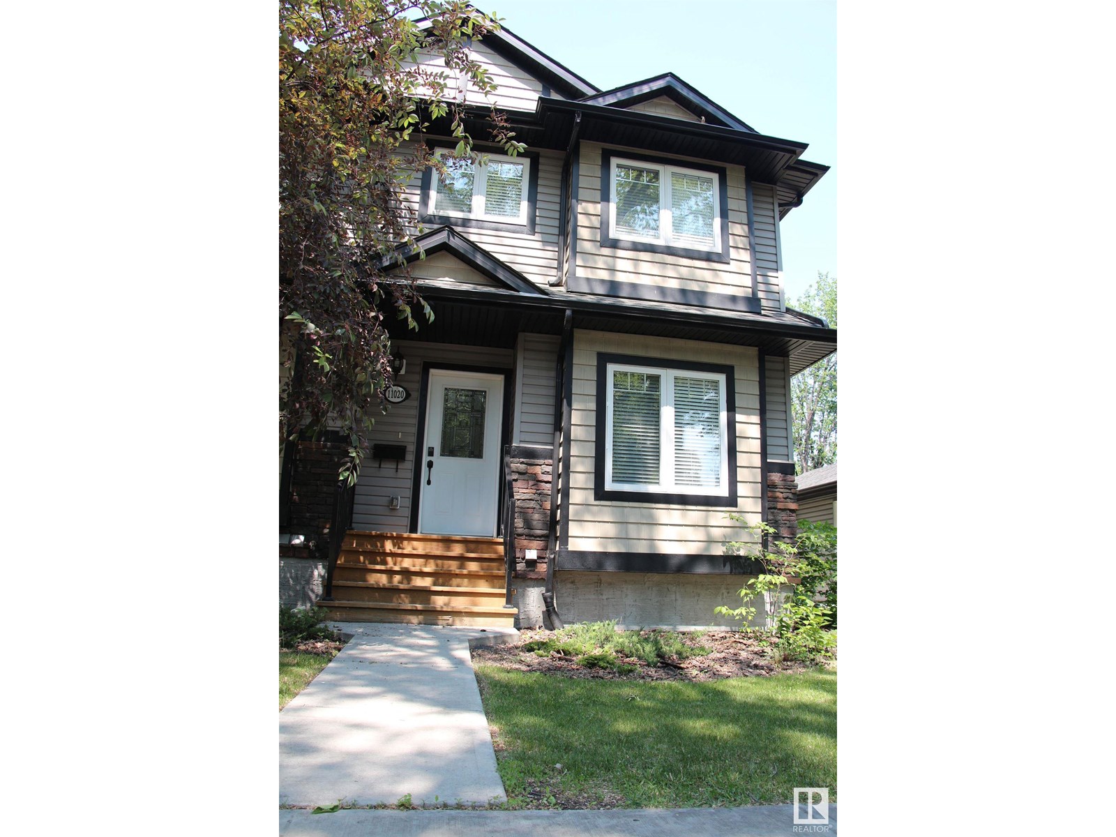 Property at 11020 108 AV NW image 1