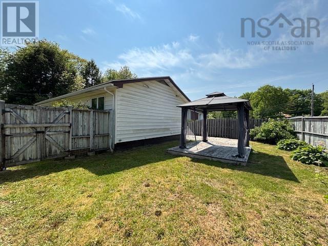 293 Kydd Street, Bridgewater, Nova Scotia  B4V 3H2 - Photo 12 - 202513723