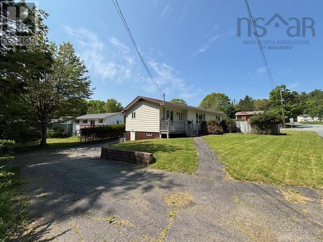 293 Kydd Street, Bridgewater, Nova Scotia  B4V 3H2 - Photo 4 - 202513723