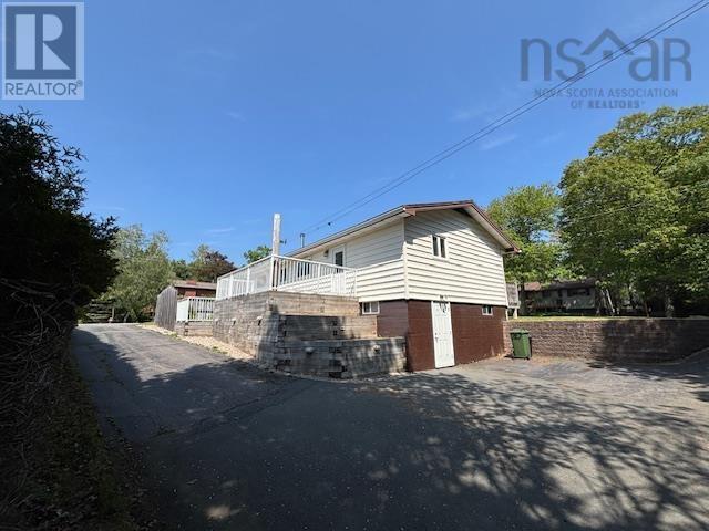 293 Kydd Street, Bridgewater, Nova Scotia  B4V 3H2 - Photo 5 - 202513723