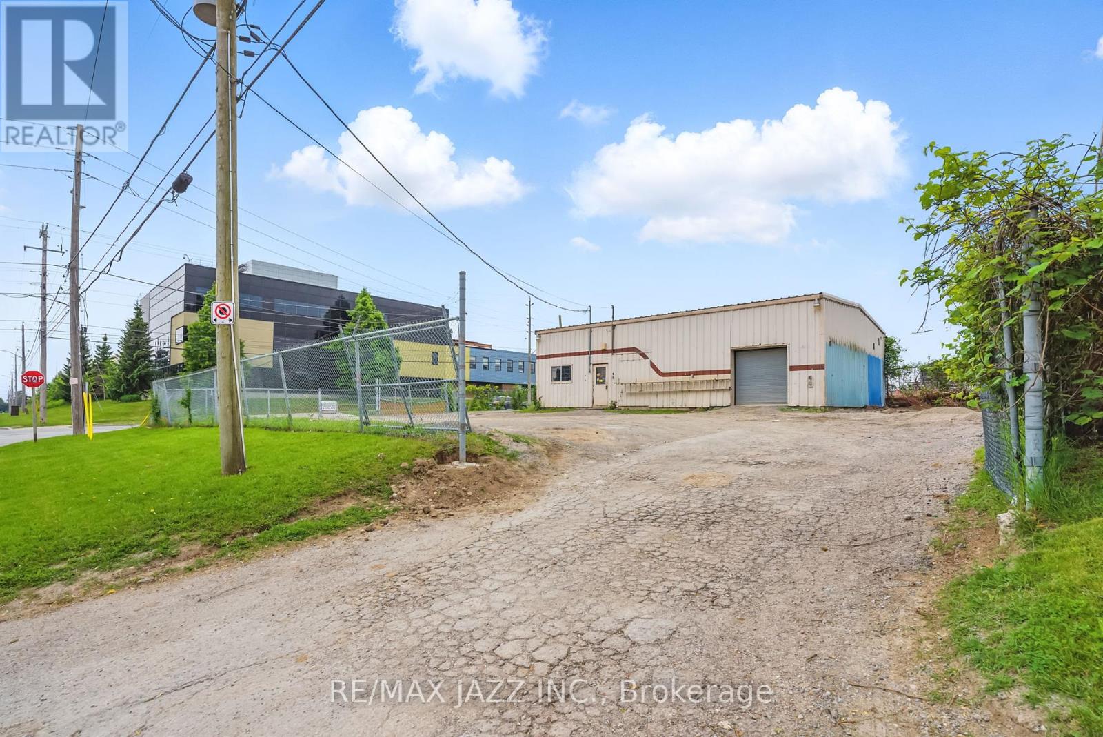 214 WENTWORTH STREET, Oshawa, Ontario