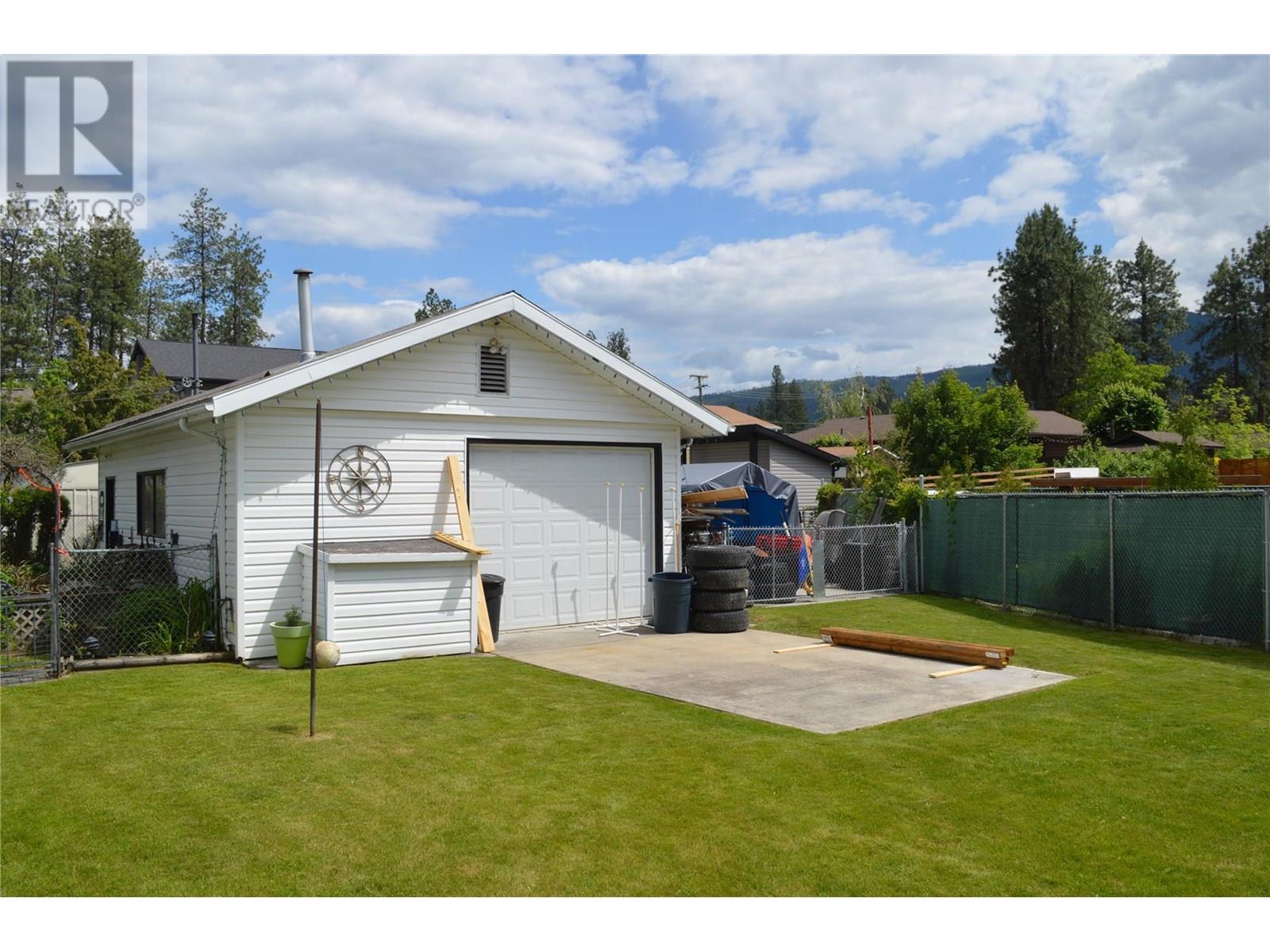 1858 Western Way, Grand Forks, British Columbia  V0H 1H2 - Photo 4 - 10351328