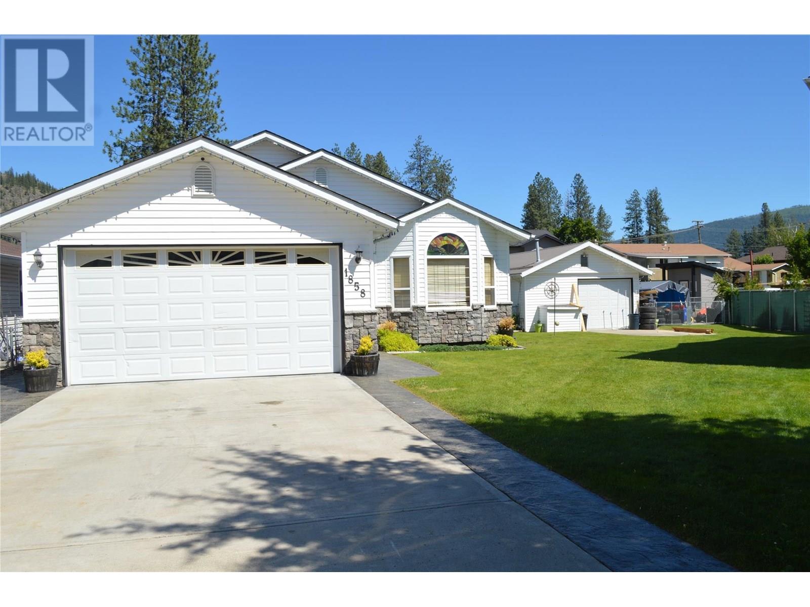 1858 Western Way, Grand Forks, British Columbia  V0H 1H2 - Photo 58 - 10351328