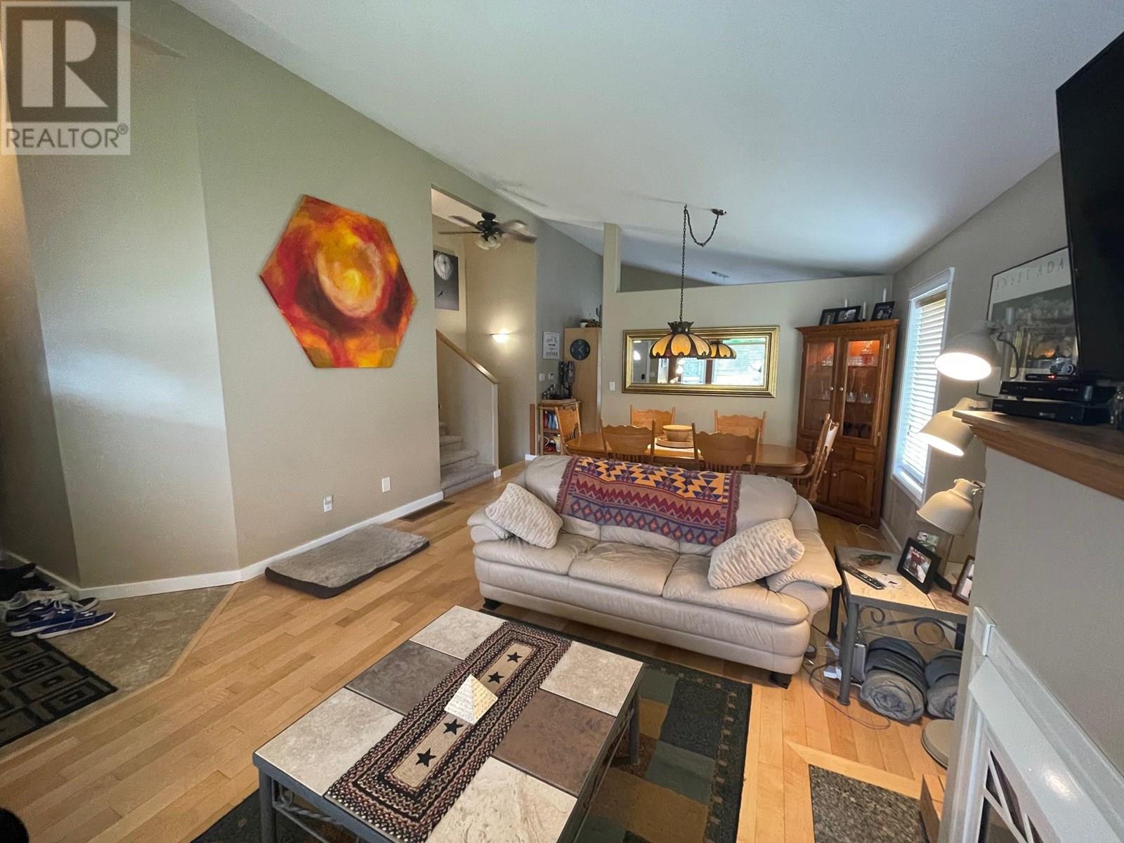 1858 Western Way, Grand Forks, British Columbia  V0H 1H2 - Photo 7 - 10351328