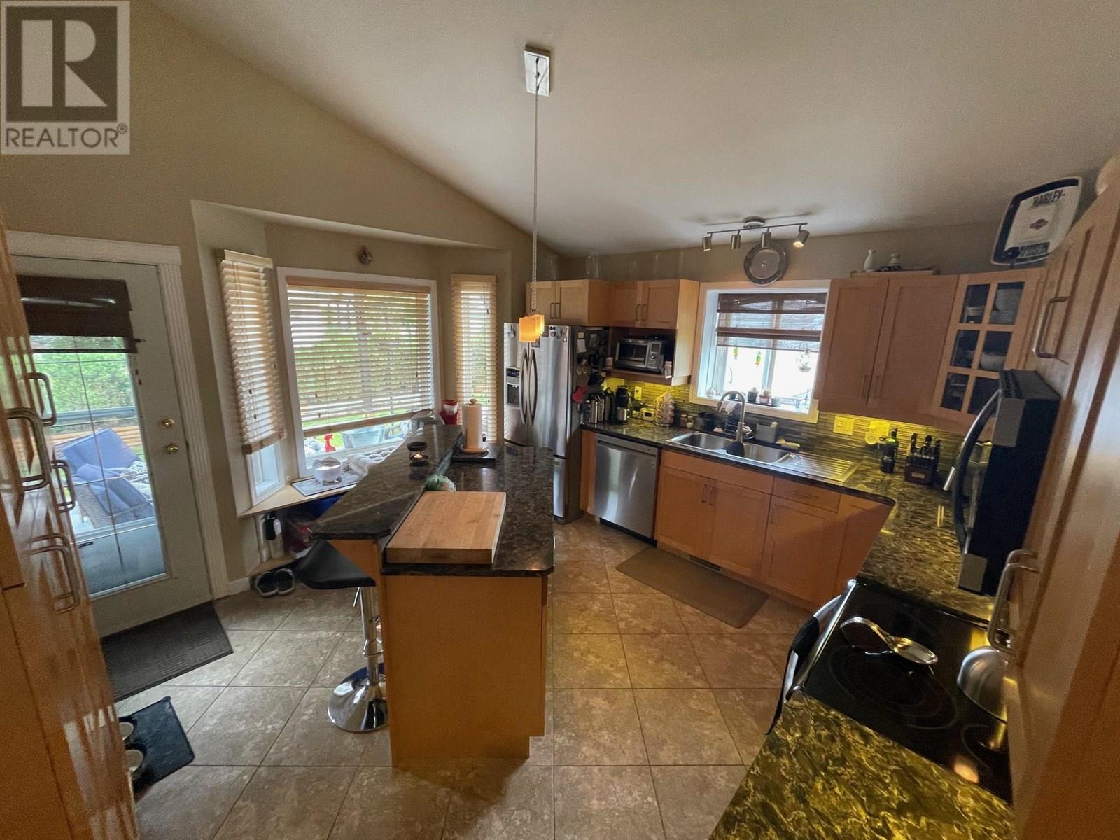 1858 Western Way, Grand Forks, British Columbia  V0H 1H2 - Photo 18 - 10351328