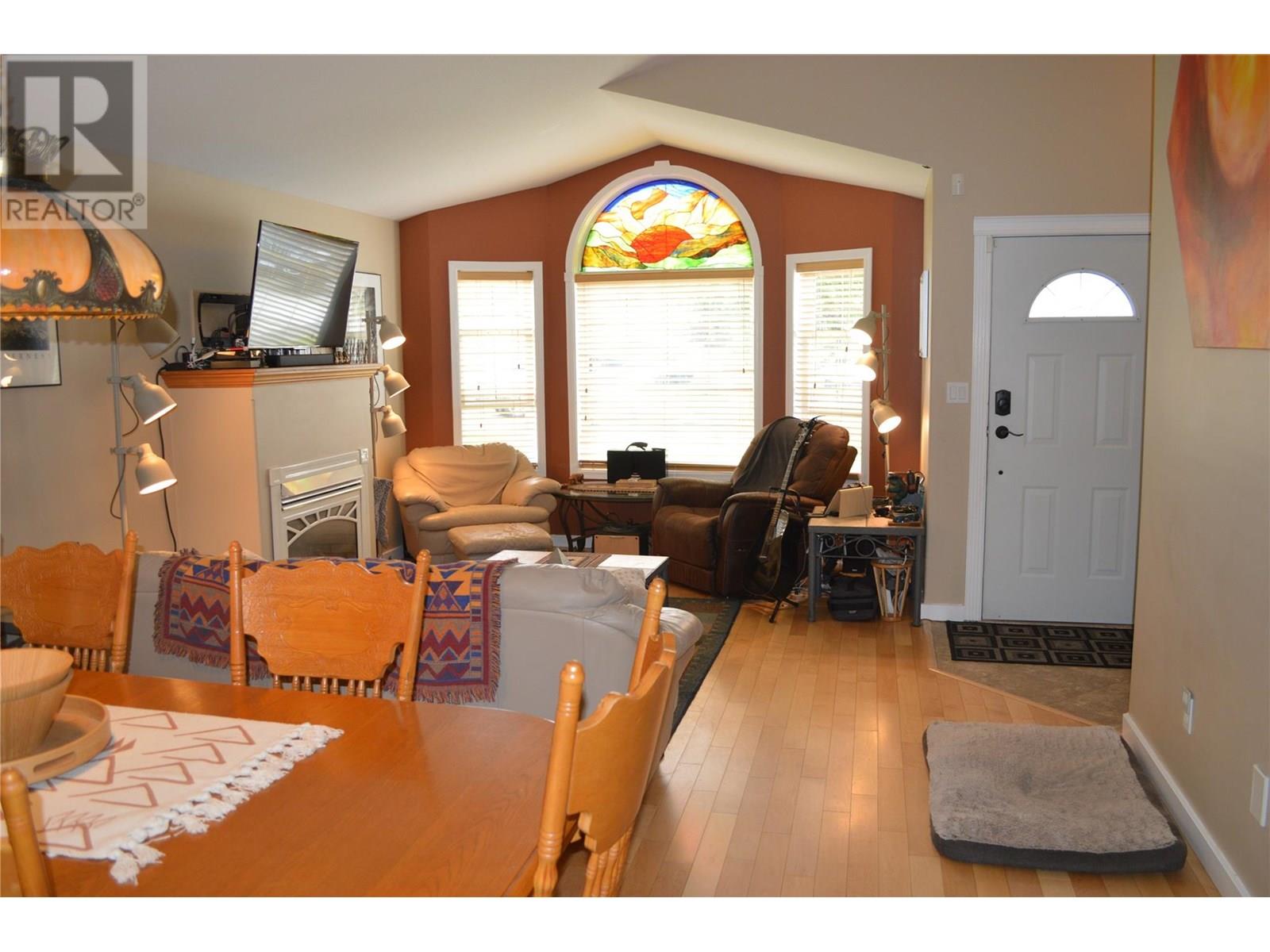 1858 Western Way, Grand Forks, British Columbia  V0H 1H2 - Photo 5 - 10351328