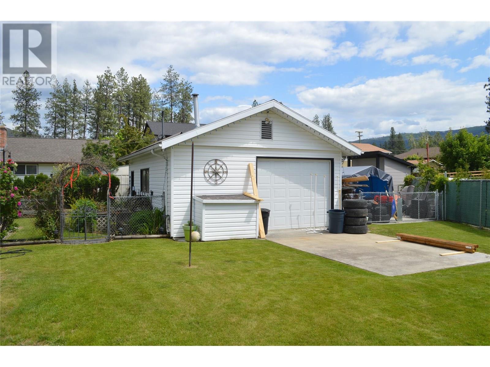 1858 Western Way, Grand Forks, British Columbia  V0H 1H2 - Photo 59 - 10351328