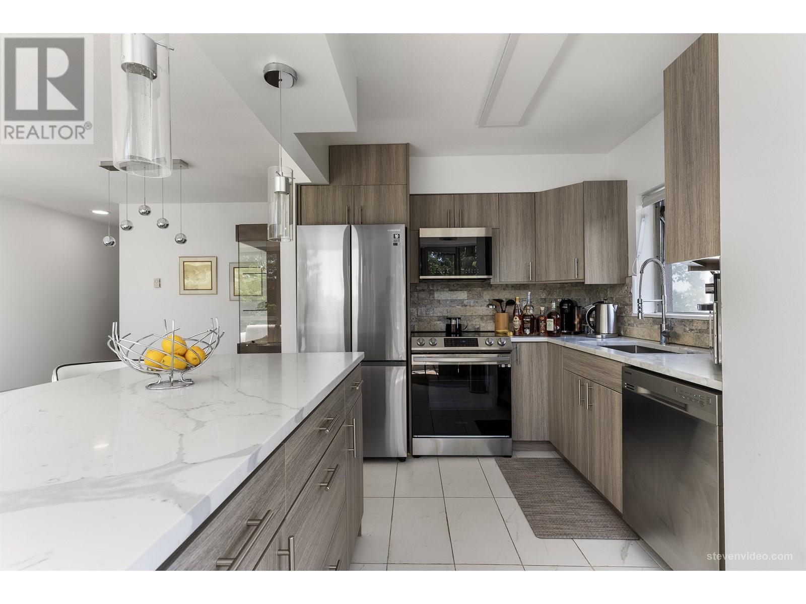 505 9623 Manchester Drive, Burnaby, British Columbia  V3N 4Y8 - Photo 8 - R3012828