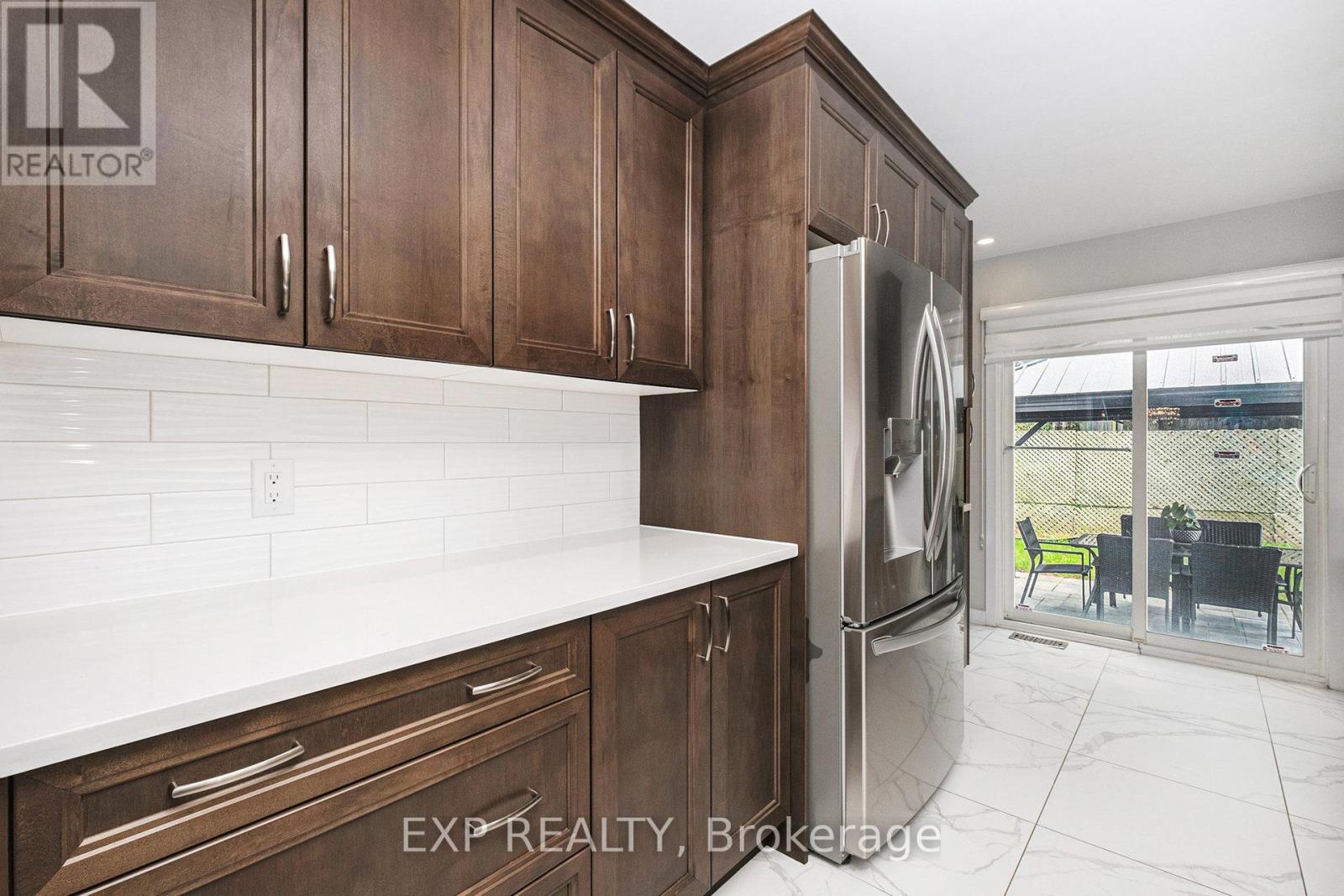 58 Raj Terrace, Ottawa, Ontario  K1G 4T6 - Photo 15 - X12210443