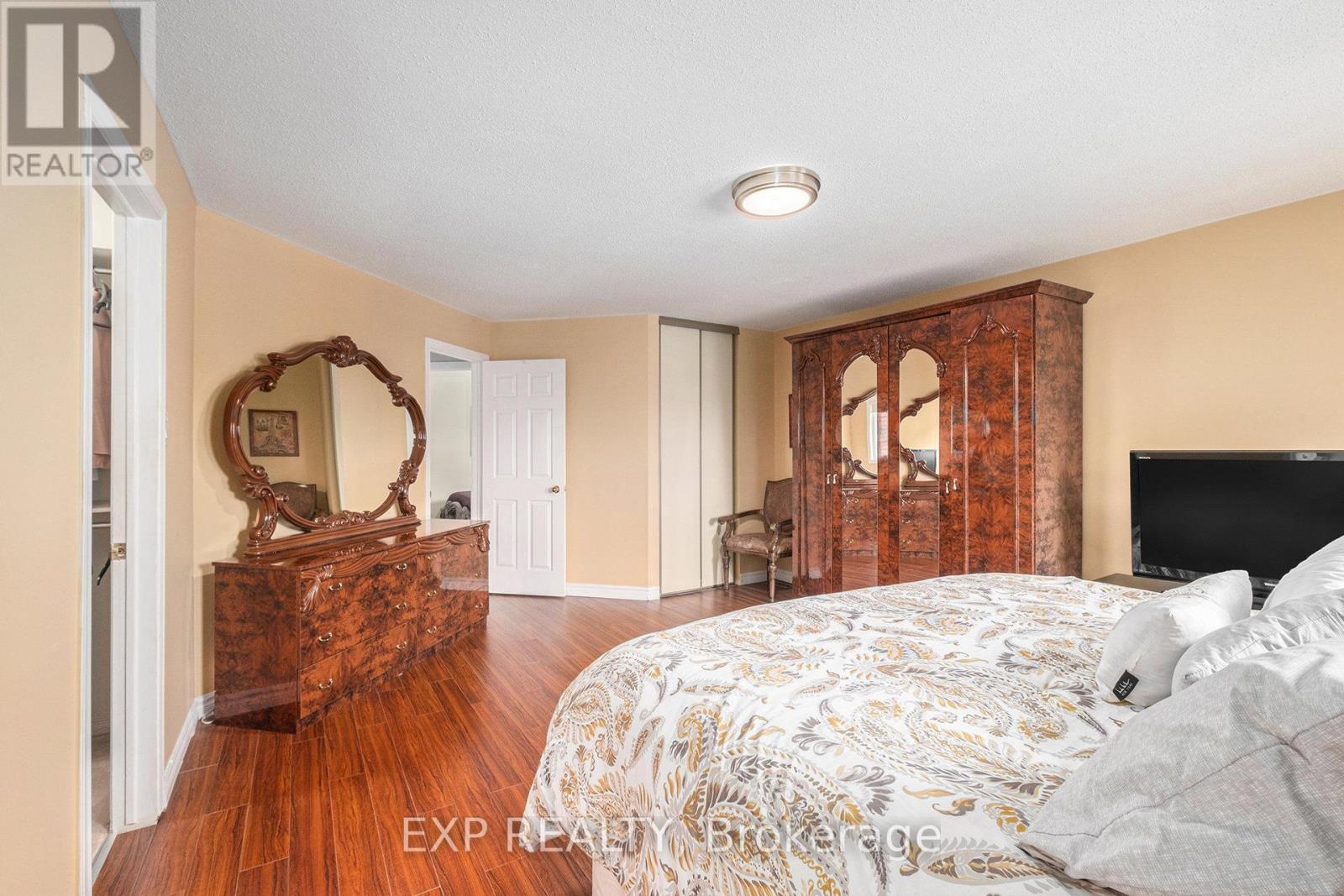 58 Raj Terrace, Ottawa, Ontario  K1G 4T6 - Photo 21 - X12210443