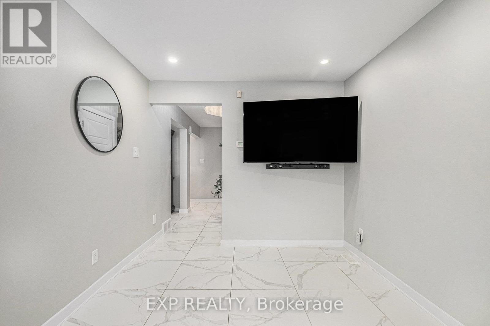58 Raj Terrace, Ottawa, Ontario  K1G 4T6 - Photo 34 - X12210443
