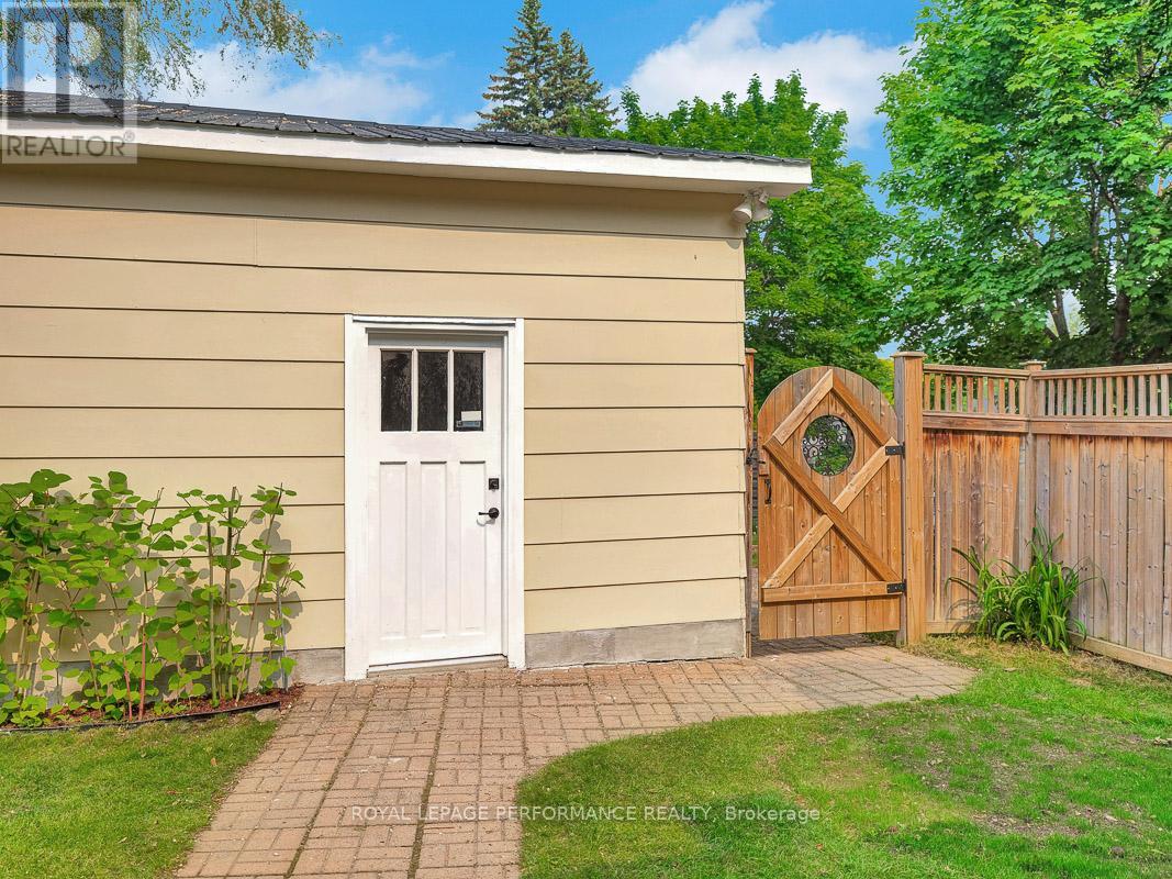 405 Allen Boulevard, Ottawa, Ontario  K1L 7B6 - Photo 42 - X12210467