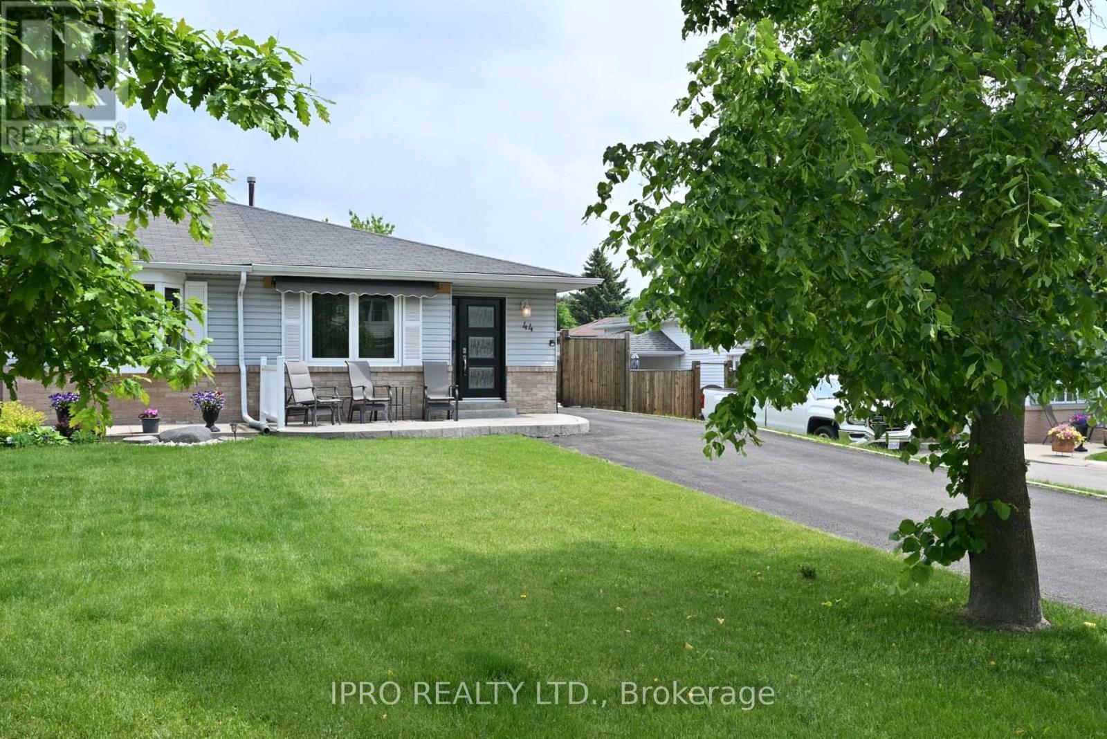 44 Marblehead Crescent, Brampton, Ontario  L6S 2V1 - Photo 2 - W12205265