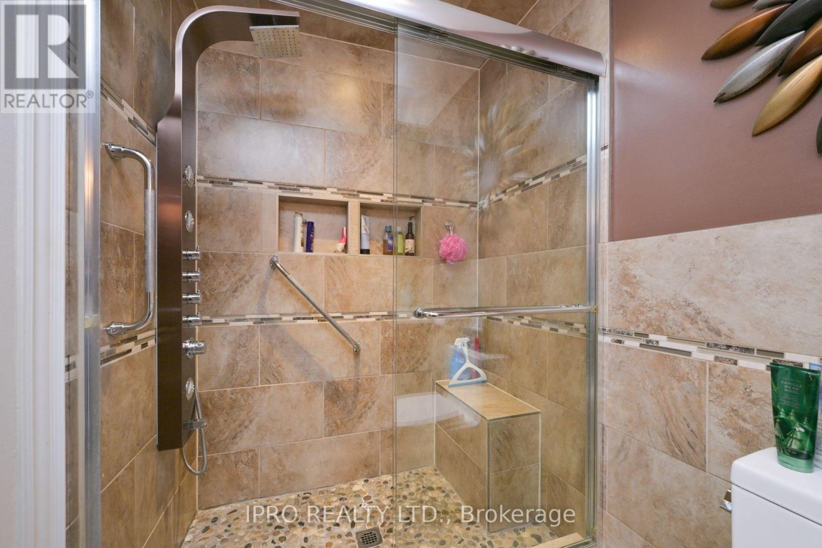 44 Marblehead Crescent, Brampton, Ontario  L6S 2V1 - Photo 17 - W12205265