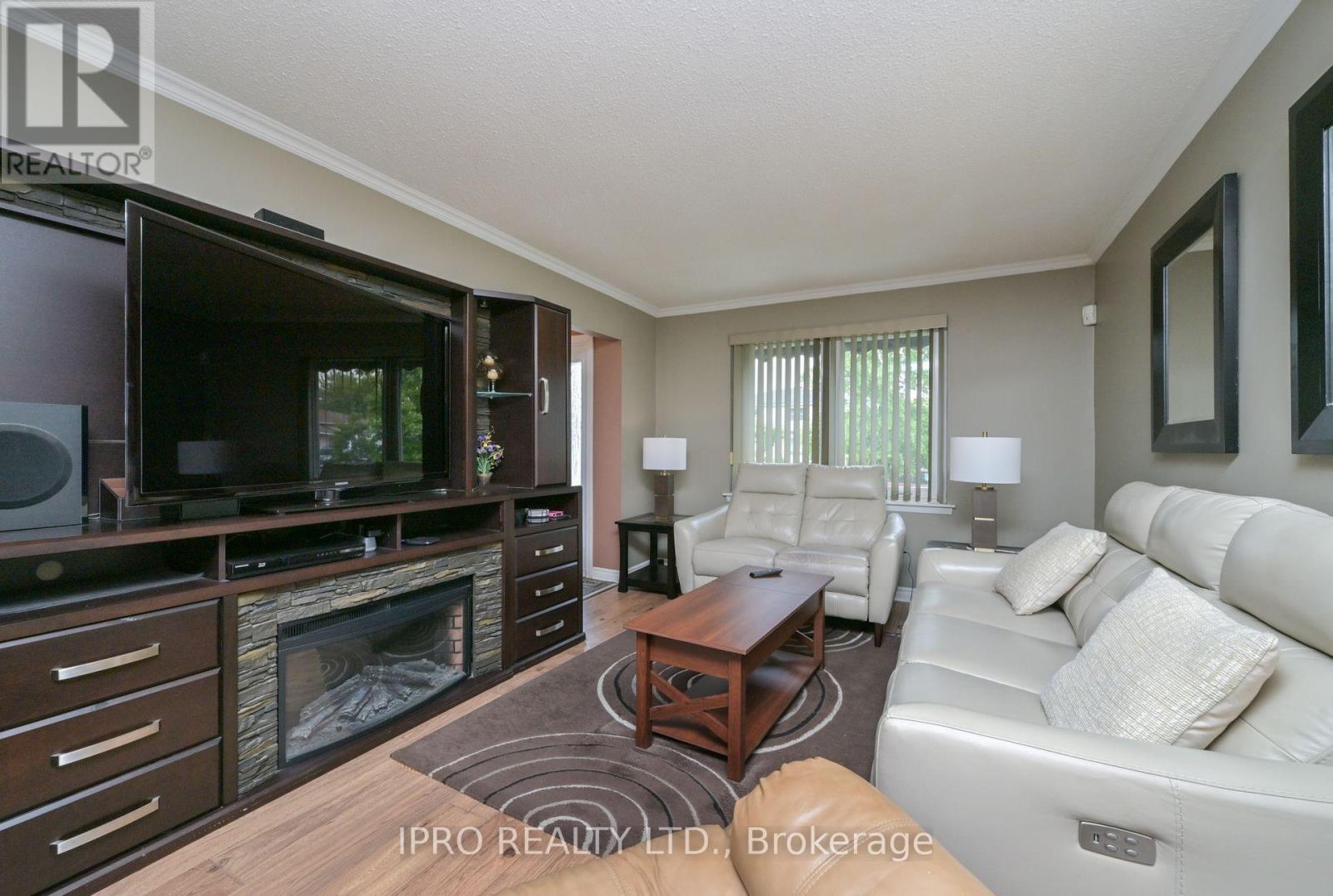 44 Marblehead Crescent, Brampton, Ontario  L6S 2V1 - Photo 14 - W12205265