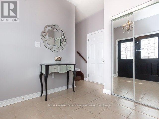 2 Herefordshire Acres, Newmarket, Ontario  L9N 0B4 - Photo 3 - N12209471