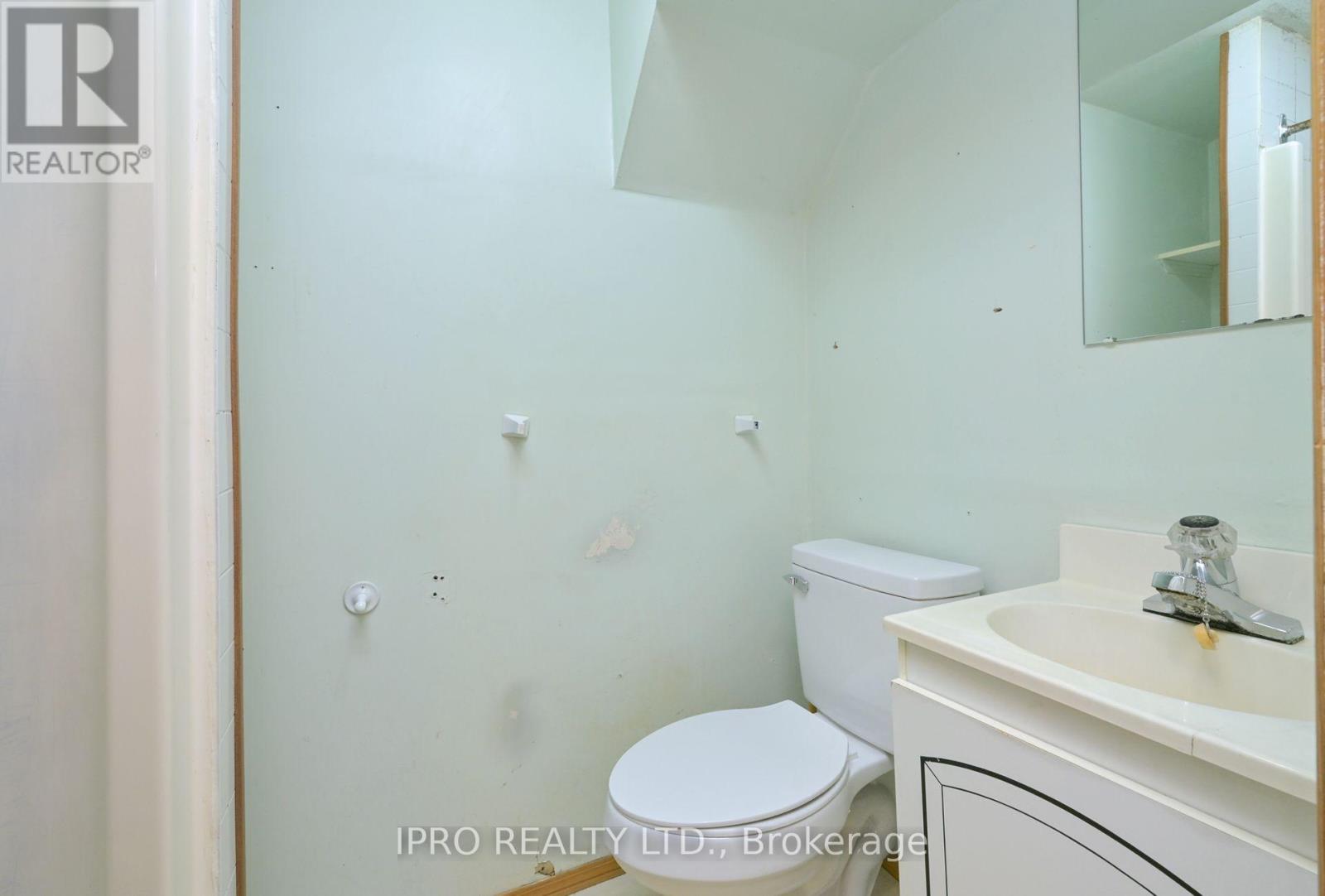 44 Marblehead Crescent, Brampton, Ontario  L6S 2V1 - Photo 23 - W12205265