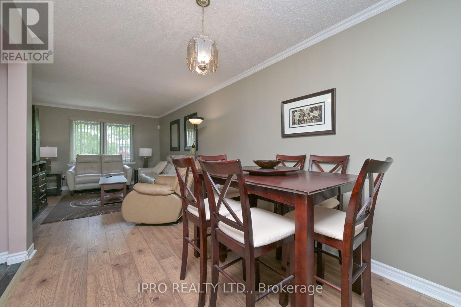 44 Marblehead Crescent, Brampton, Ontario  L6S 2V1 - Photo 15 - W12205265