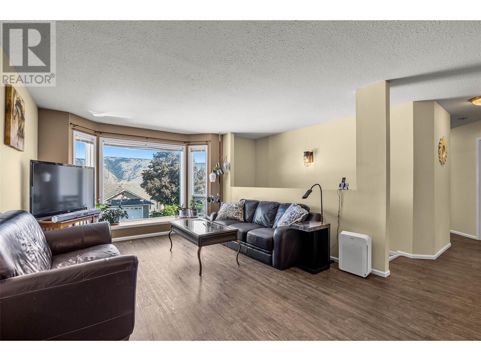 2869 Squamish Court, Kamloops, British Columbia  V2E 2K9 - Photo 7 - 10351617
