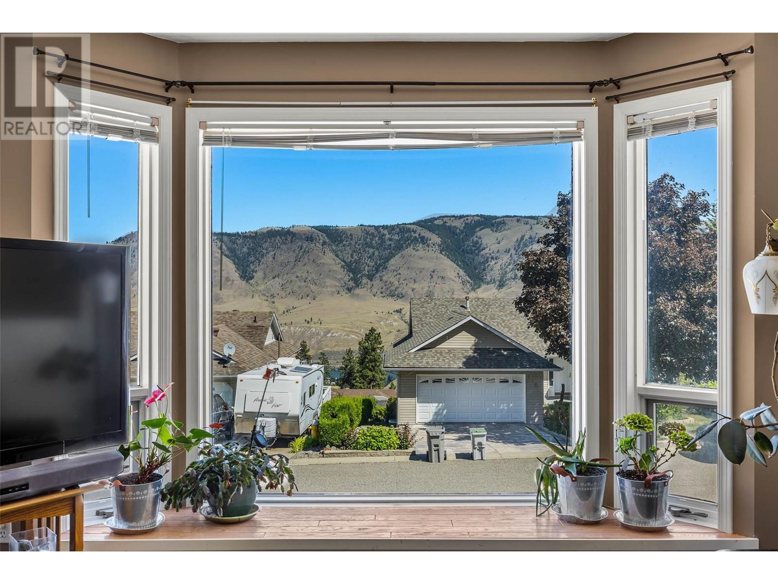 2869 Squamish Court, Kamloops, British Columbia  V2E 2K9 - Photo 8 - 10351617