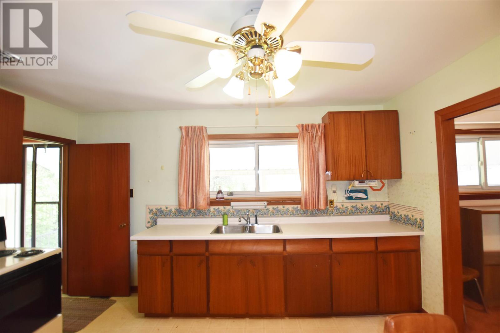 73 Johnson Ave, Sault Ste. Marie, Ontario  P6C 2V4 - Photo 21 - SM251381