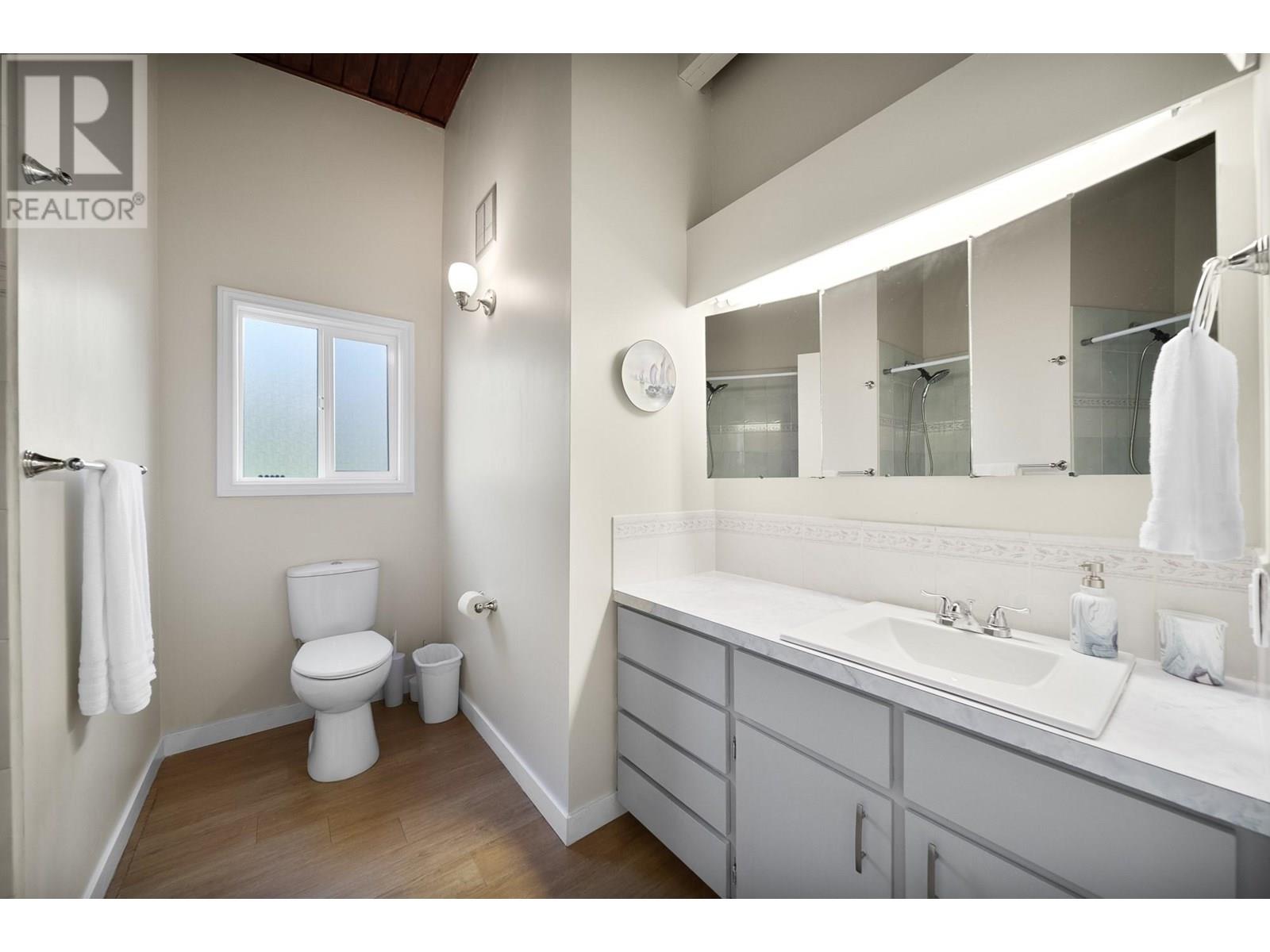 2190 Okanagan Avenue Se, Salmon Arm, British Columbia  V1E 1H4 - Photo 21 - 10345998