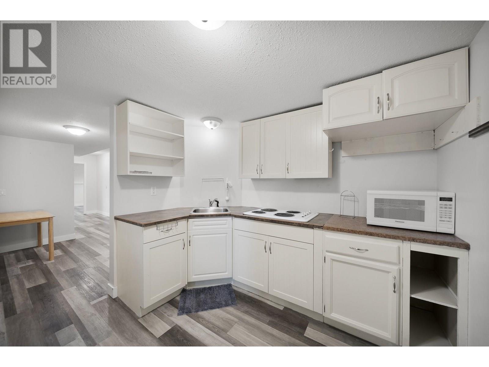2190 Okanagan Avenue Se, Salmon Arm, British Columbia  V1E 1H4 - Photo 26 - 10345998