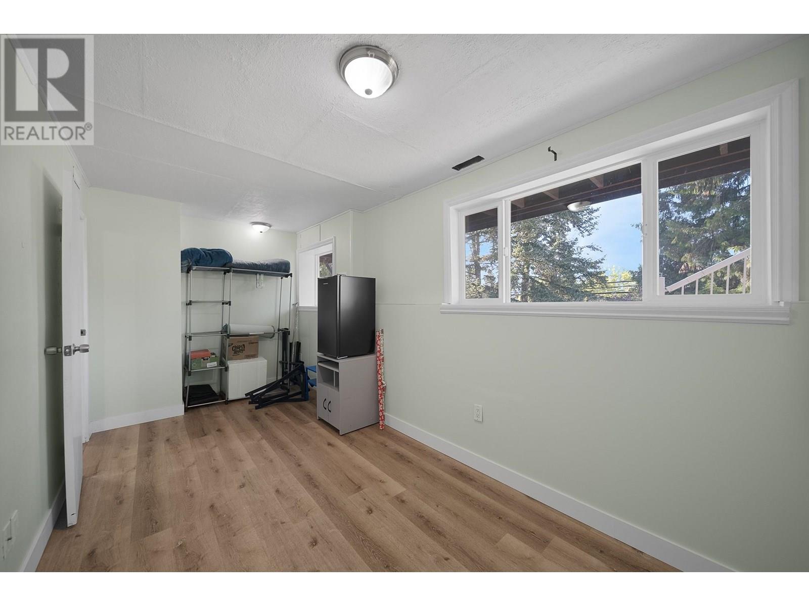 2190 Okanagan Avenue Se, Salmon Arm, British Columbia  V1E 1H4 - Photo 34 - 10345998