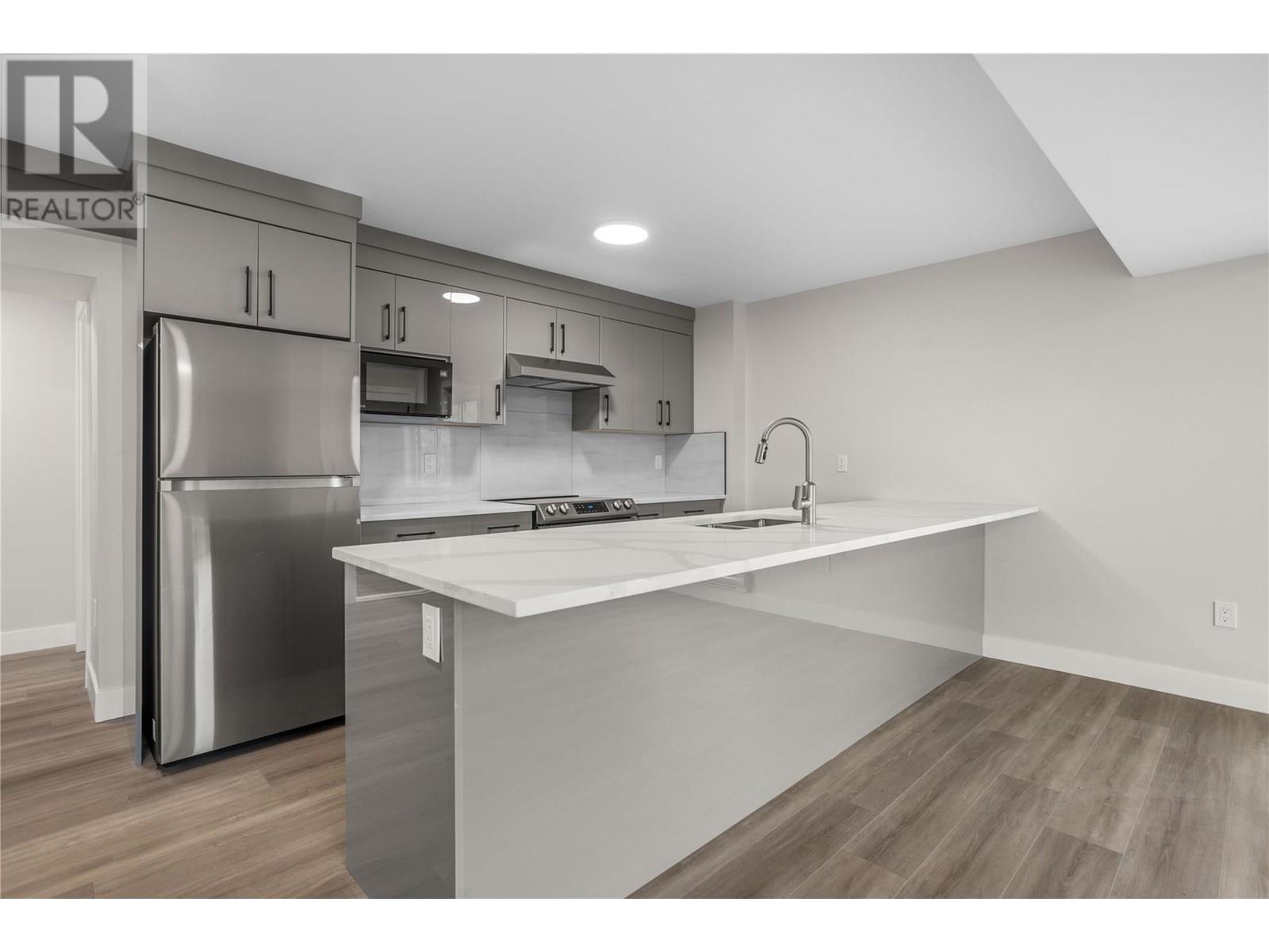 647 Carnoustie Drive, Kelowna, British Columbia  V1P 1V2 - Photo 46 - 10351290