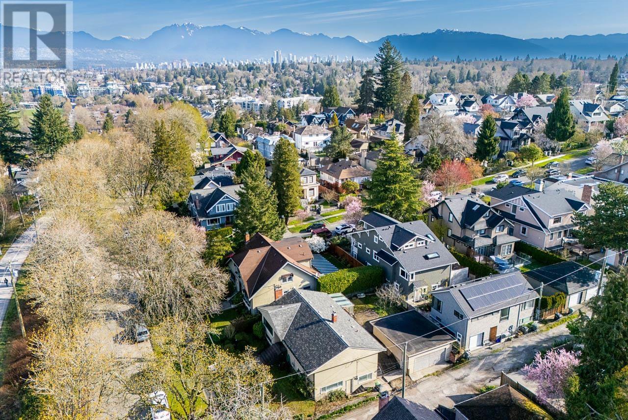 5240 EAST BOULEVARD, Vancouver, British Columbia