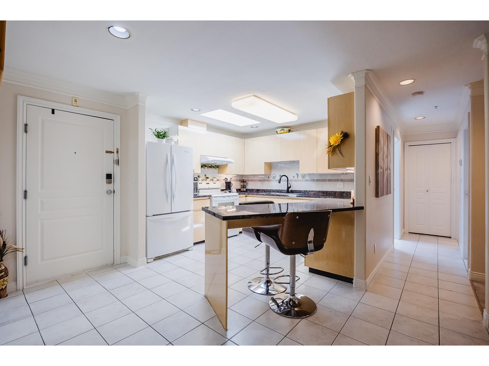 407 8115 121a Street, Surrey, British Columbia  V3W 1J2 - Photo 8 - R3013004