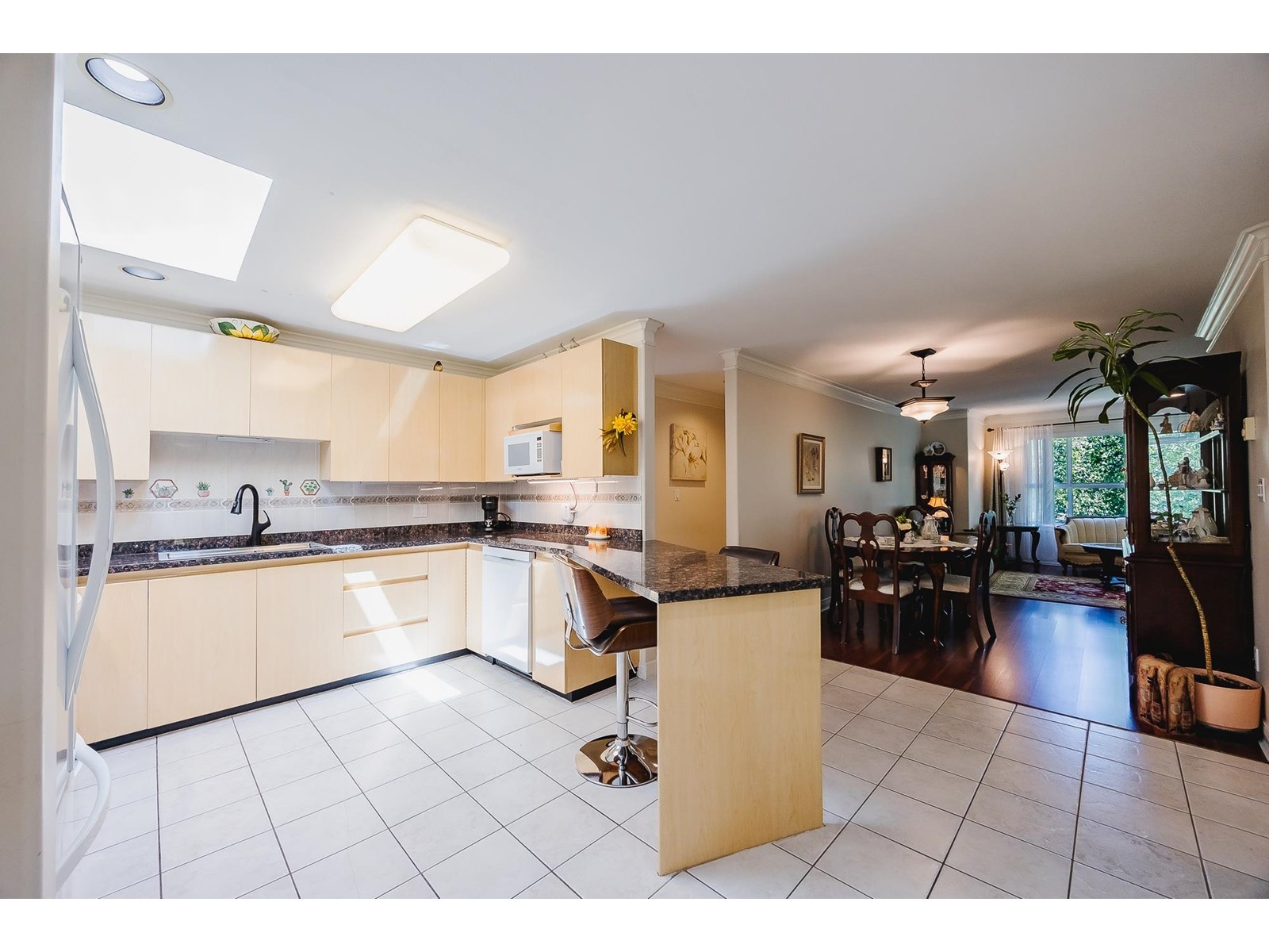407 8115 121a Street, Surrey, British Columbia  V3W 1J2 - Photo 6 - R3013004