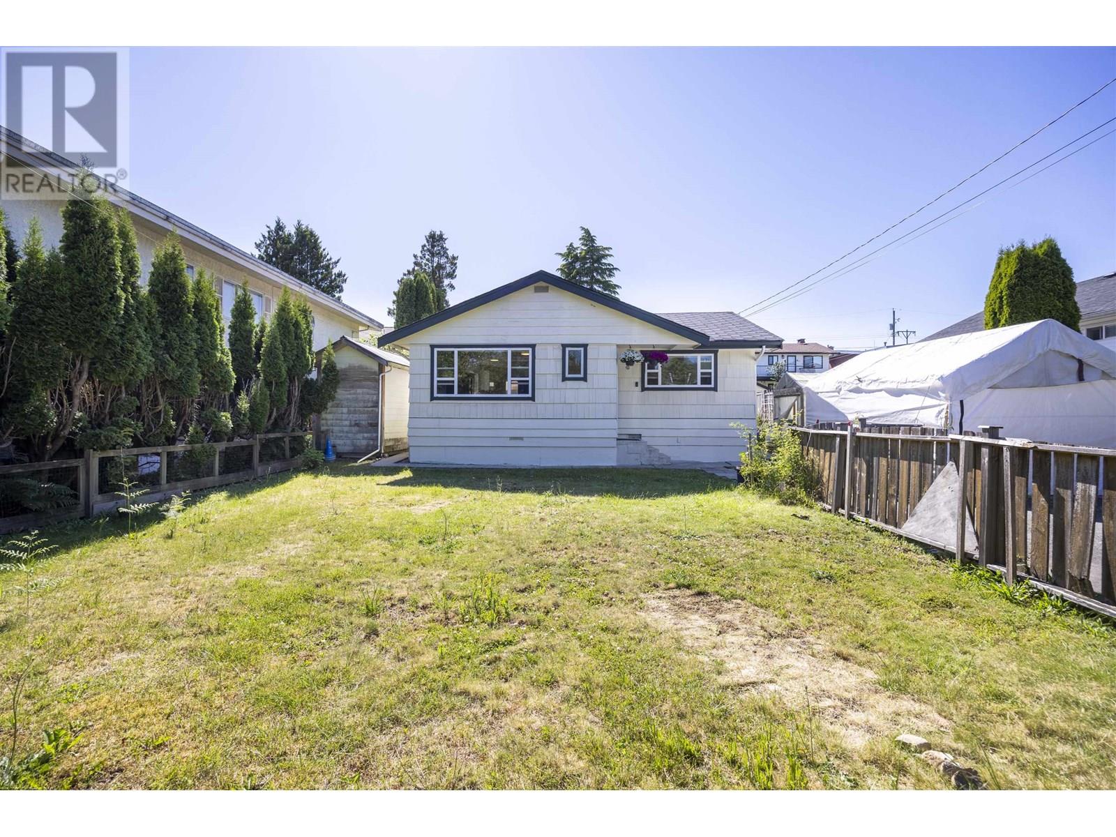 931 Sperling Avenue, Burnaby, British Columbia  V5B 4H7 - Photo 3 - R3013062