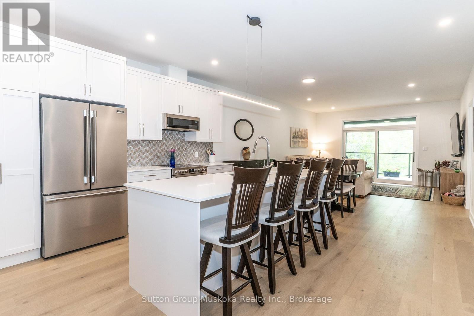 9 Jack Street, Huntsville, Ontario  P1H 0G4 - Photo 5 - X12168947