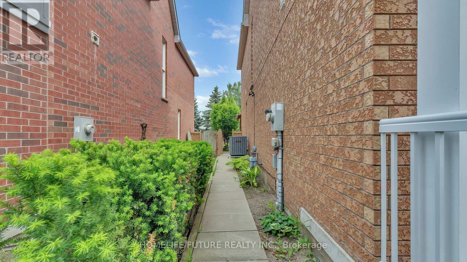 25 Gateway Court, Whitby, Ontario  L1R 3M9 - Photo 6 - E12208449