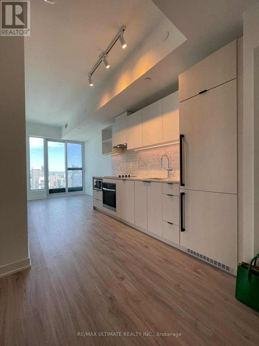 4903 - 252 Church Street, Toronto (Church-Yonge Corridor), Ontario  M5B 0E6 - Photo 1 - C12210433