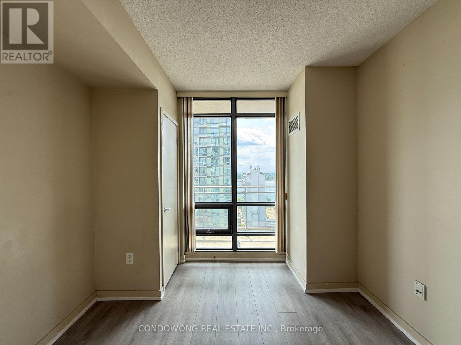 2310 - 3 Navy Wharf Court, Toronto, Ontario  M5V 3V1 - Photo 6 - C12210446