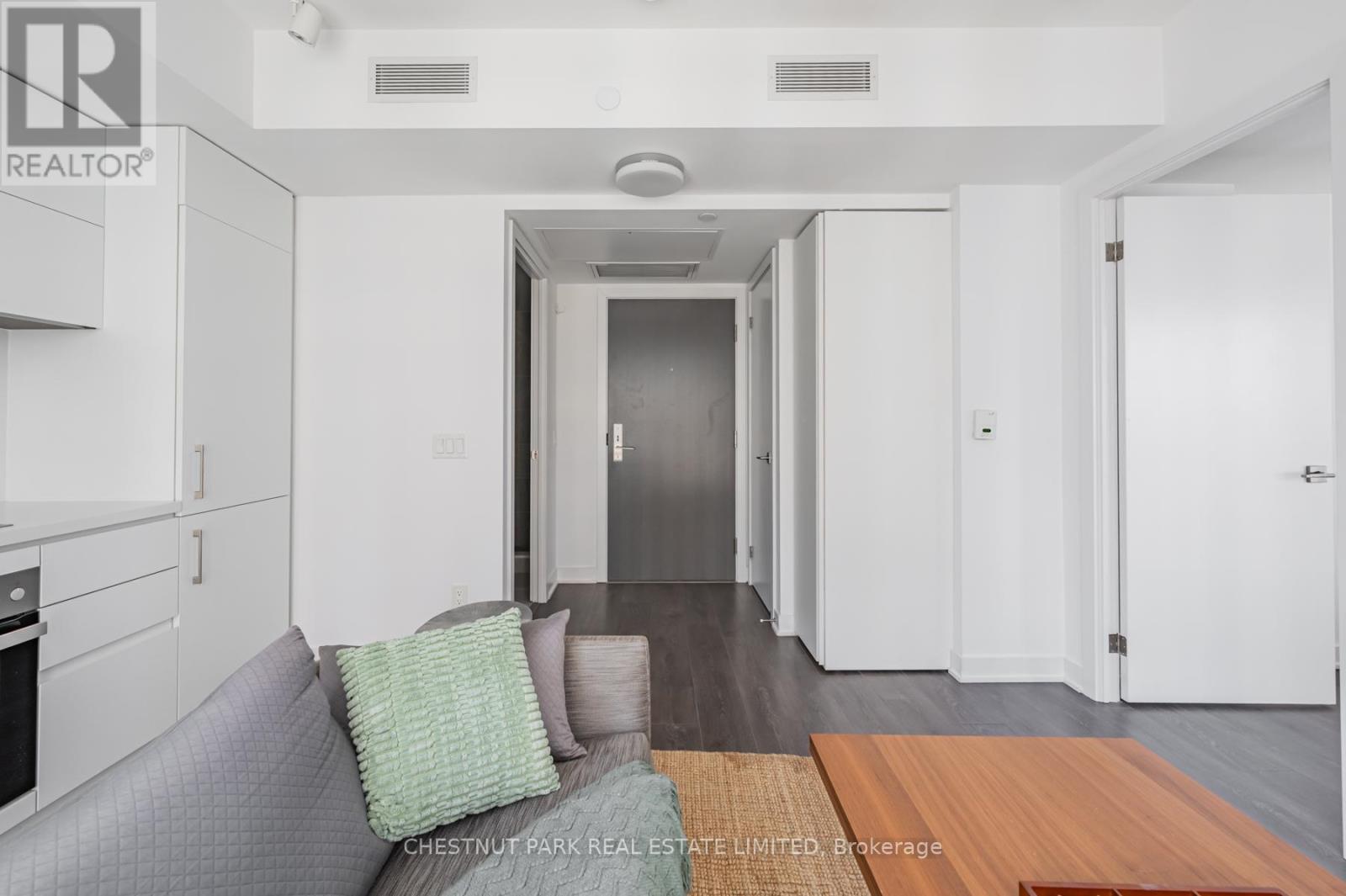 1101 - 188 Cumberland Street, Toronto (Annex), Ontario  M5R 0B6 - Photo 3 - C12210471