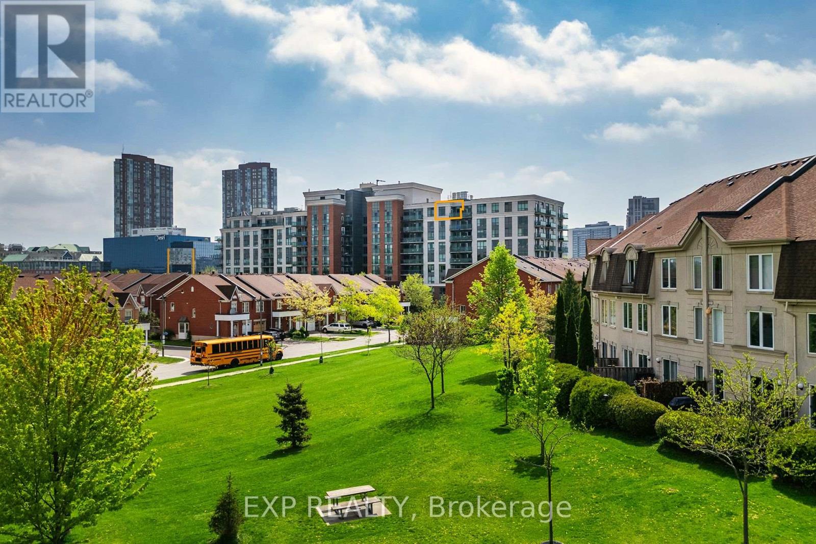 926 - 120 Dallimore Circle, Toronto (Banbury-Don Mills), Ontario  M3C 4J1 - Photo 1 - C12210510