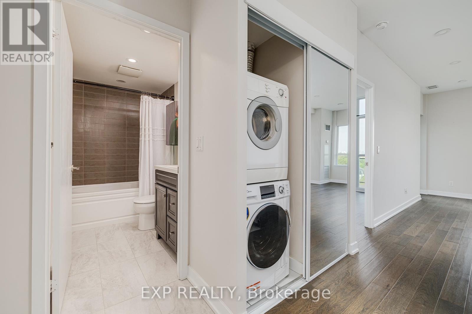 926 - 120 Dallimore Circle, Toronto (Banbury-Don Mills), Ontario  M3C 4J1 - Photo 12 - C12210510