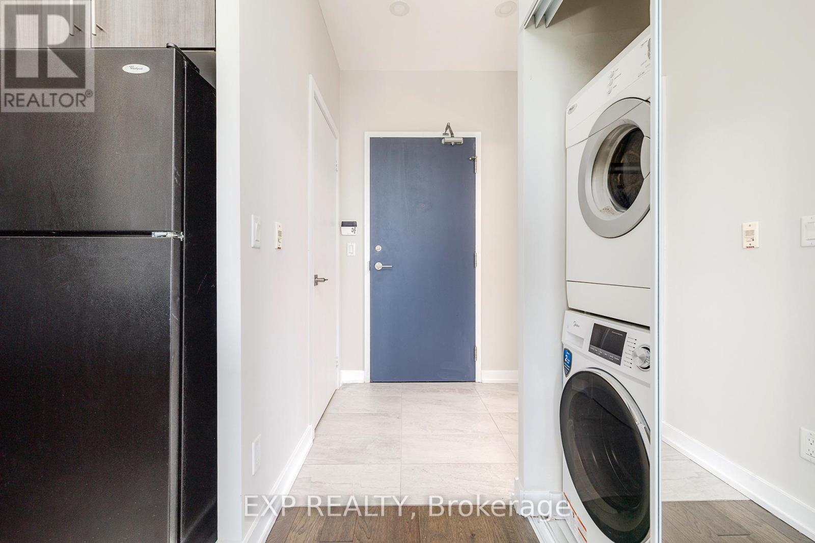 926 - 120 Dallimore Circle, Toronto (Banbury-Don Mills), Ontario  M3C 4J1 - Photo 14 - C12210510